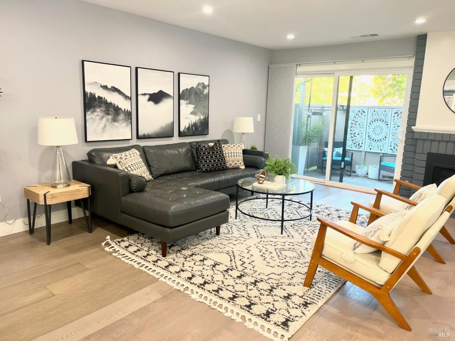 Detail Gallery Image 20 of 41 For 3 Mcintosh Ct, Novato,  CA 94949 - 2 Beds | 1/1 Baths