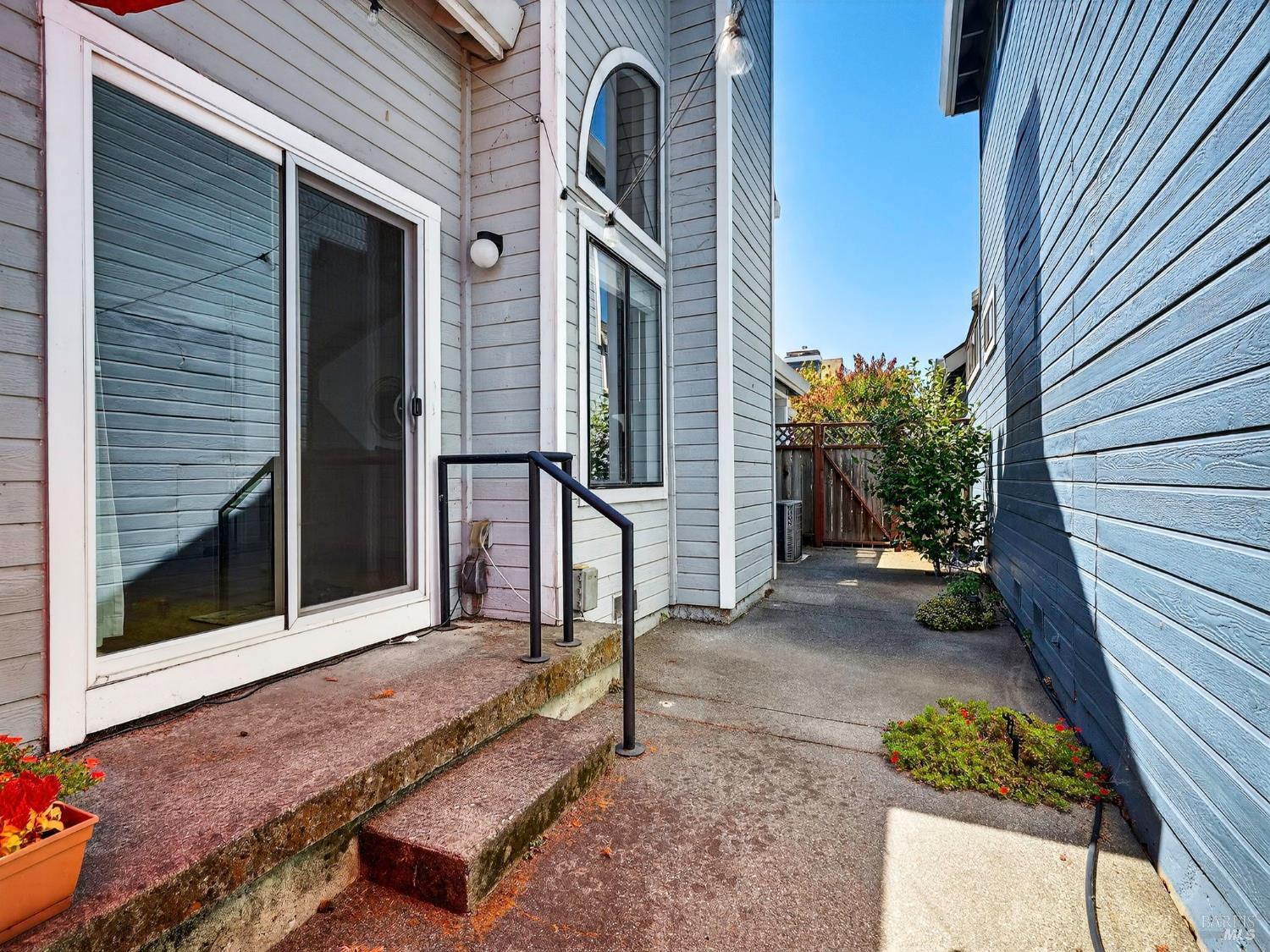 Detail Gallery Image 35 of 42 For 22 Valley West Cir, Napa,  CA 94558 - 3 Beds | 2/1 Baths