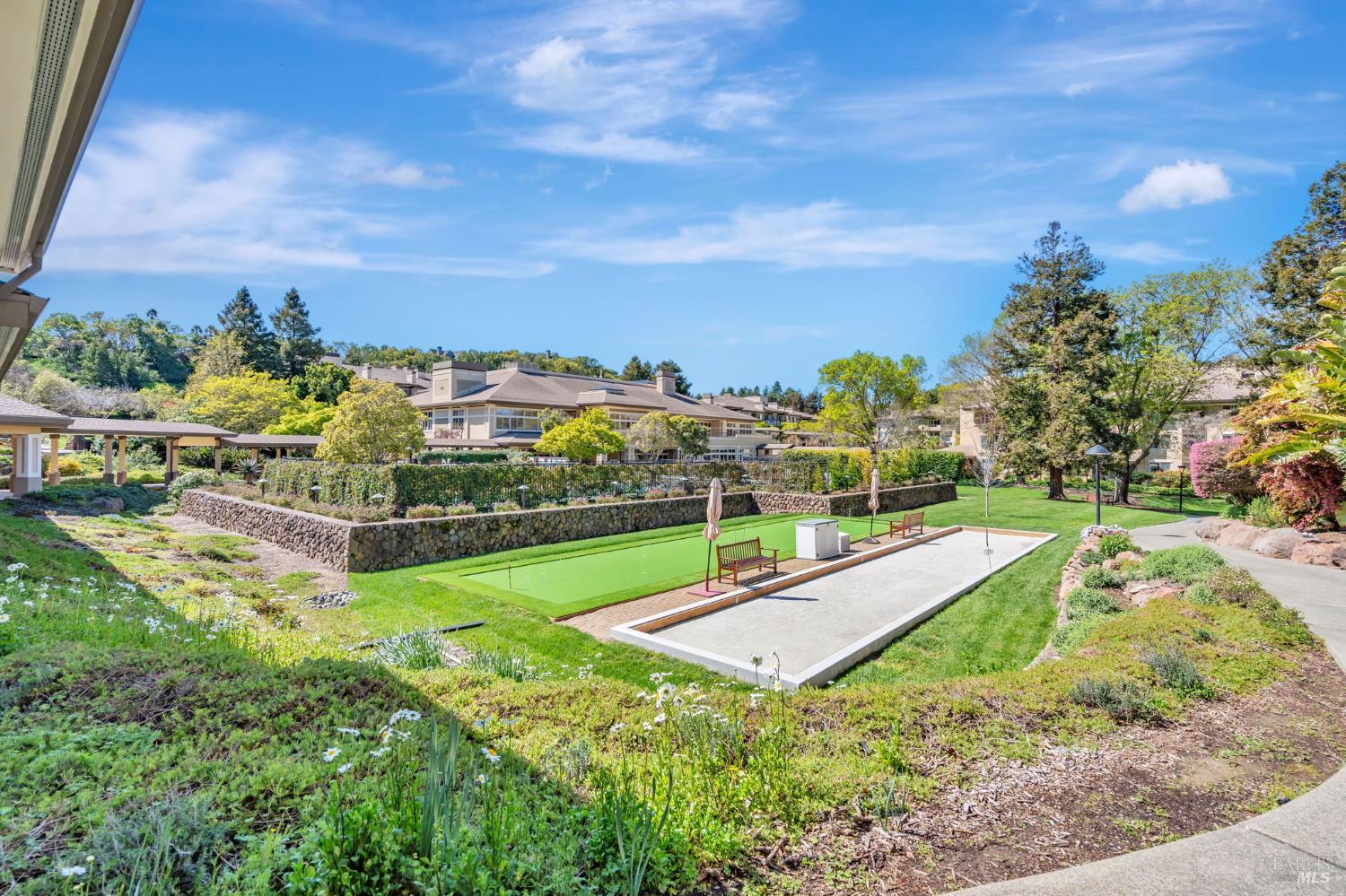 Detail Gallery Image 23 of 23 For 300 Deer Valley Rd 3p,  San Rafael,  CA 94903 - 1 Beds | 2 Baths
