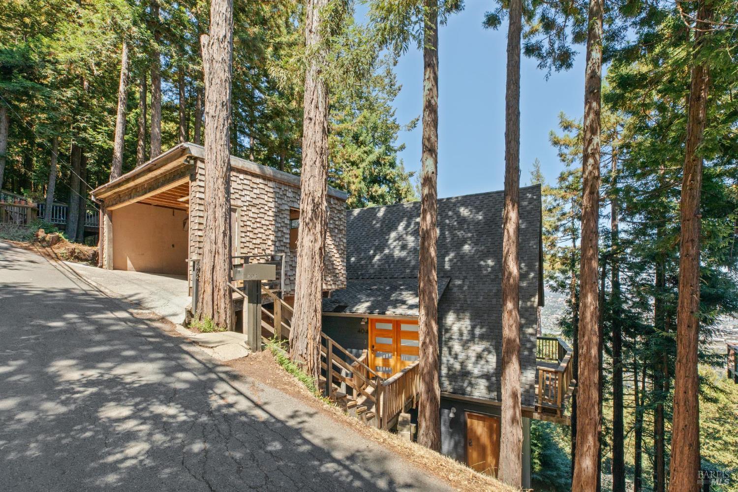 Detail Gallery Image 2 of 85 For 404 Summit Dr, Corte Madera,  CA 94925 - 3 Beds | 4 Baths