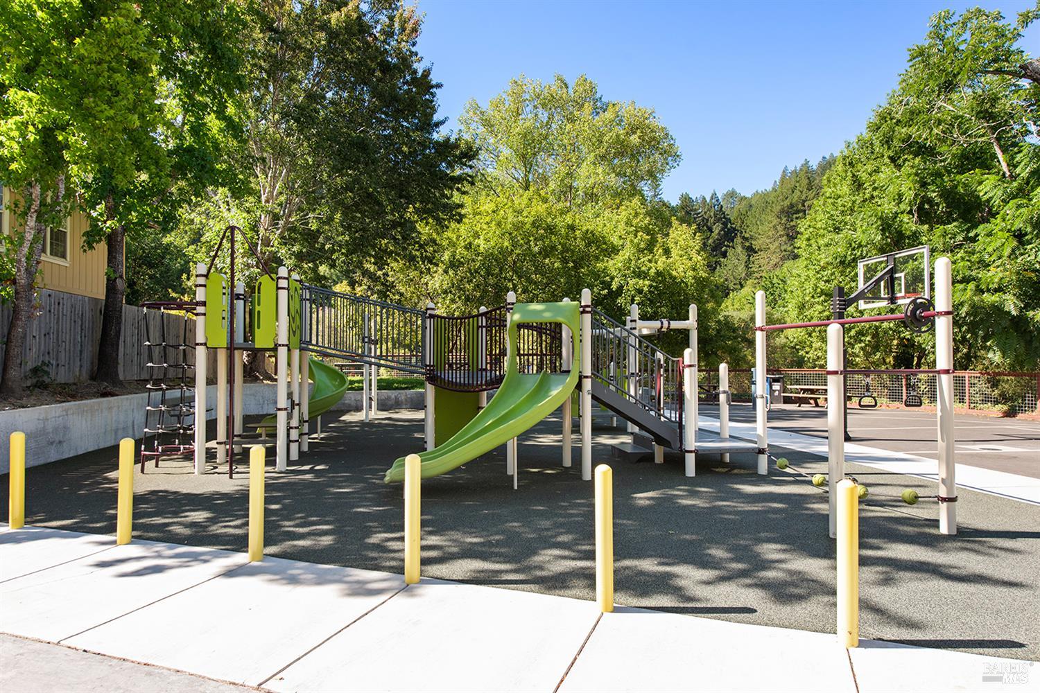 Detail Gallery Image 46 of 56 For 17837 Orchard Ave, Guerneville,  CA 95446 - 3 Beds | 2 Baths
