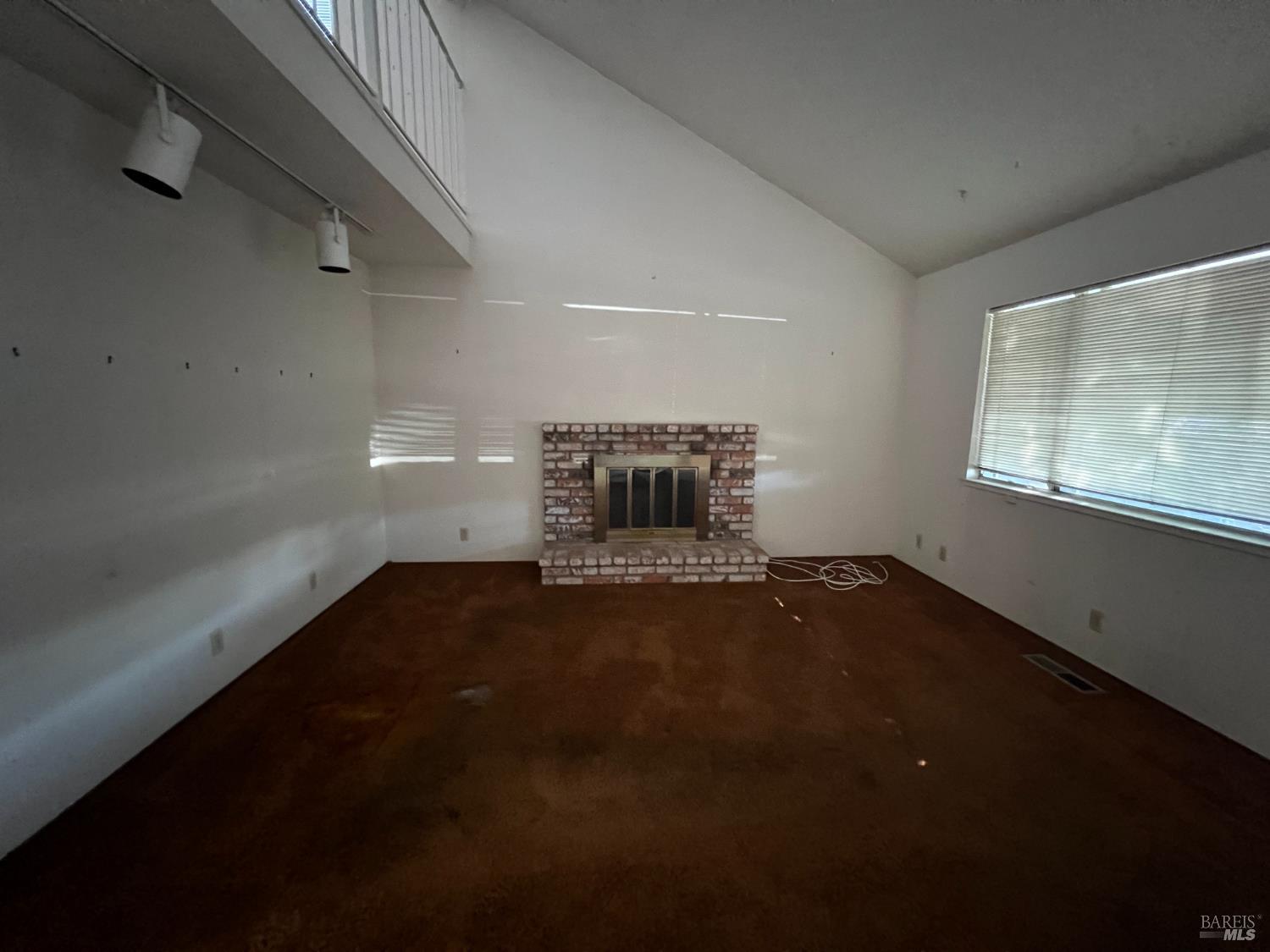 Detail Gallery Image 3 of 42 For 3330 Meadowbrook Rd, Antioch,  CA 94509 - 3 Beds | 2 Baths