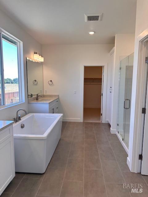 Detail Gallery Image 11 of 17 For 7316 Willowglen Dr, Rohnert Park,  CA 94928 - 3 Beds | 2/1 Baths