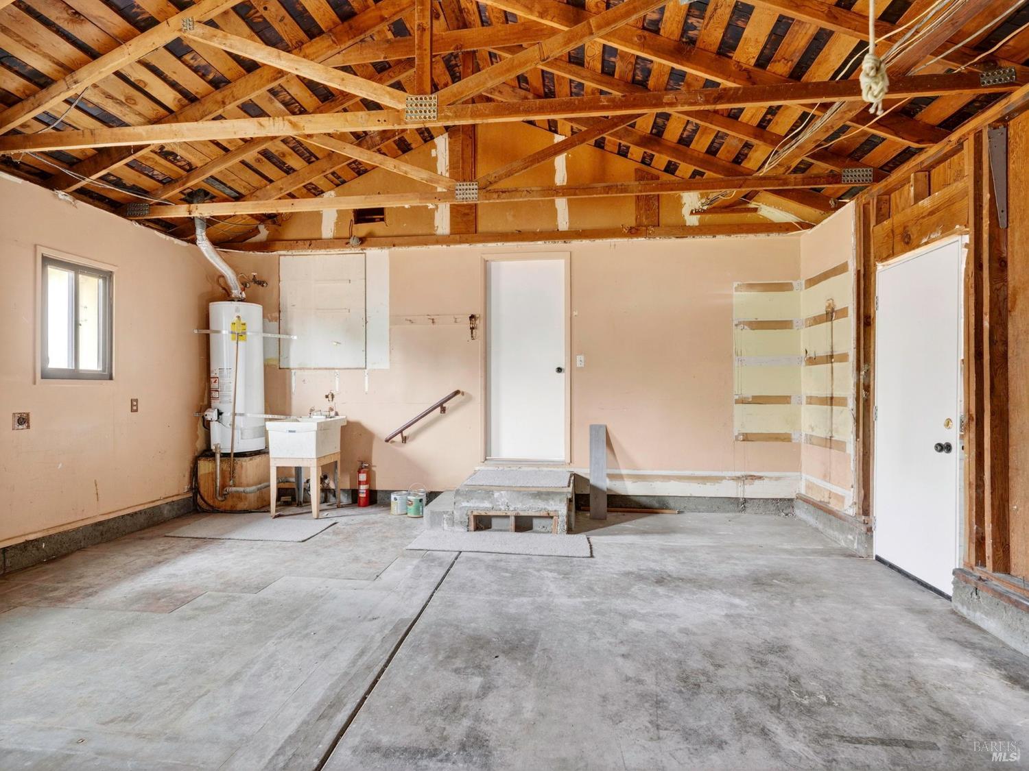 Detail Gallery Image 32 of 39 For 1552 Moonview Ct, Santa Rosa,  CA 95401 - 3 Beds | 2 Baths