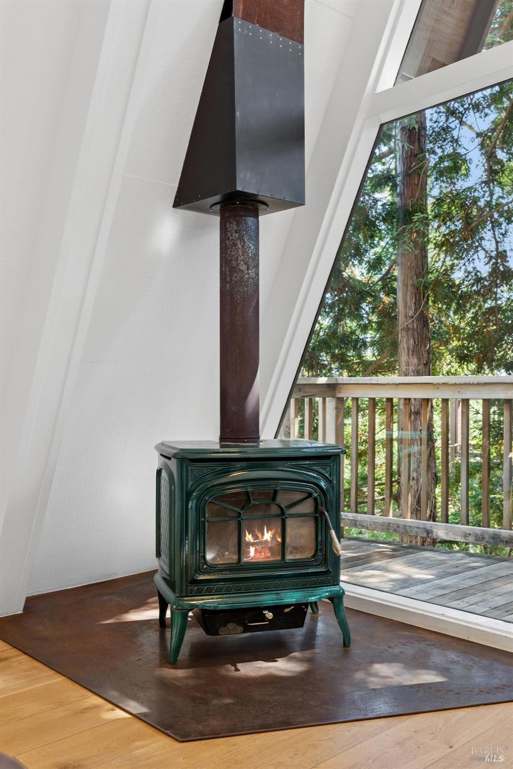 Detail Gallery Image 8 of 85 For 404 Summit Dr, Corte Madera,  CA 94925 - 3 Beds | 4 Baths