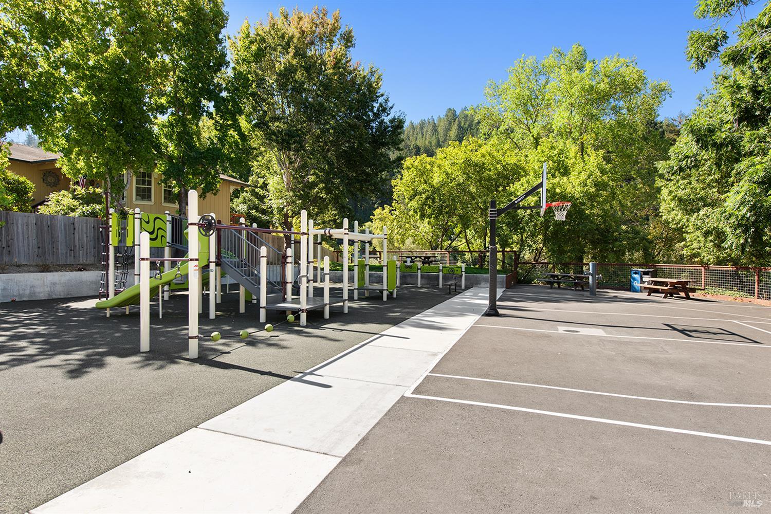 Detail Gallery Image 47 of 56 For 17837 Orchard Ave, Guerneville,  CA 95446 - 3 Beds | 2 Baths