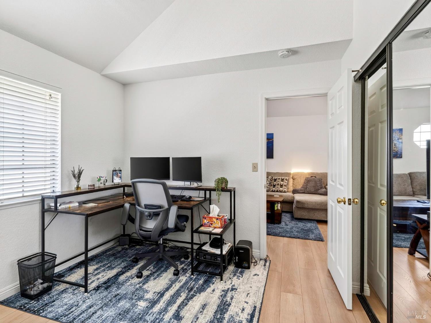 Detail Gallery Image 27 of 42 For 22 Valley West Cir, Napa,  CA 94558 - 3 Beds | 2/1 Baths