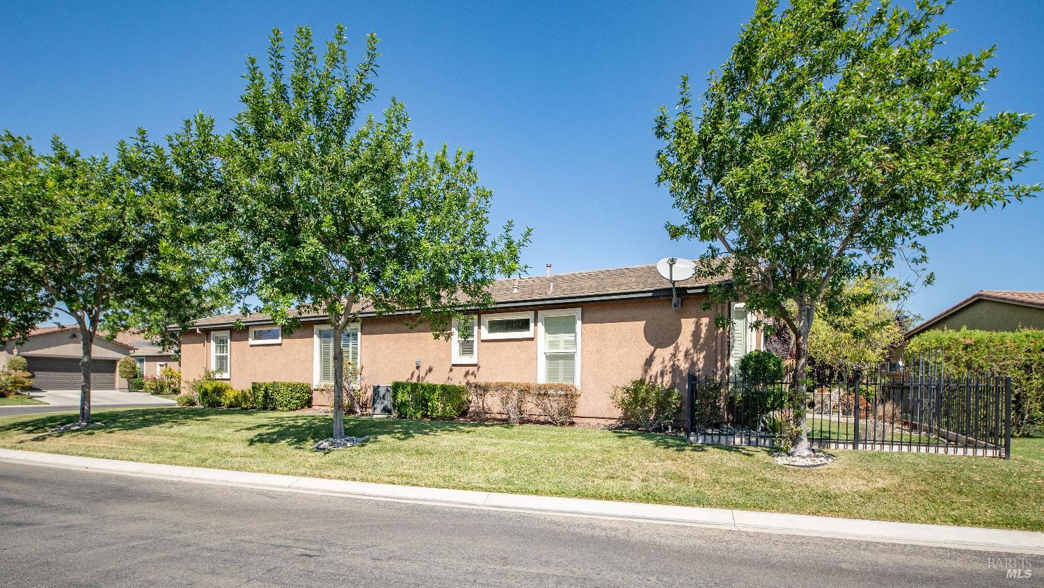 Detail Gallery Image 5 of 46 For 1000 Michelbook Ln, Rio Vista,  CA 94571 - 2 Beds | 2 Baths