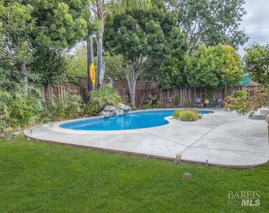 Detail Gallery Image 16 of 17 For 2915 Cree Ct, Santa Rosa,  CA 95403 - 3 Beds | 2 Baths