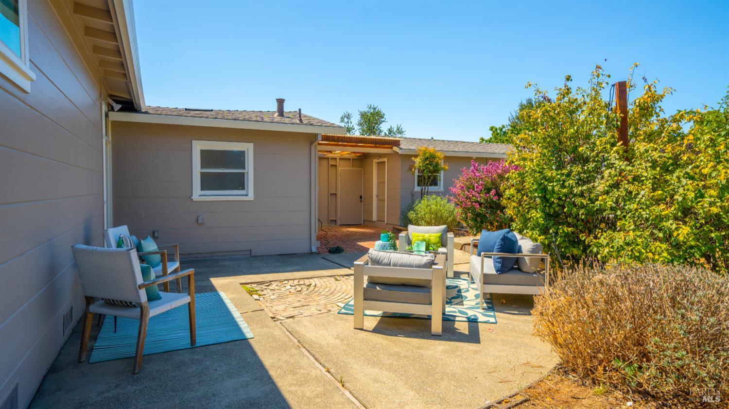 Detail Gallery Image 31 of 40 For 765 Sun Ln, Novato,  CA 94947 - 4 Beds | 3 Baths