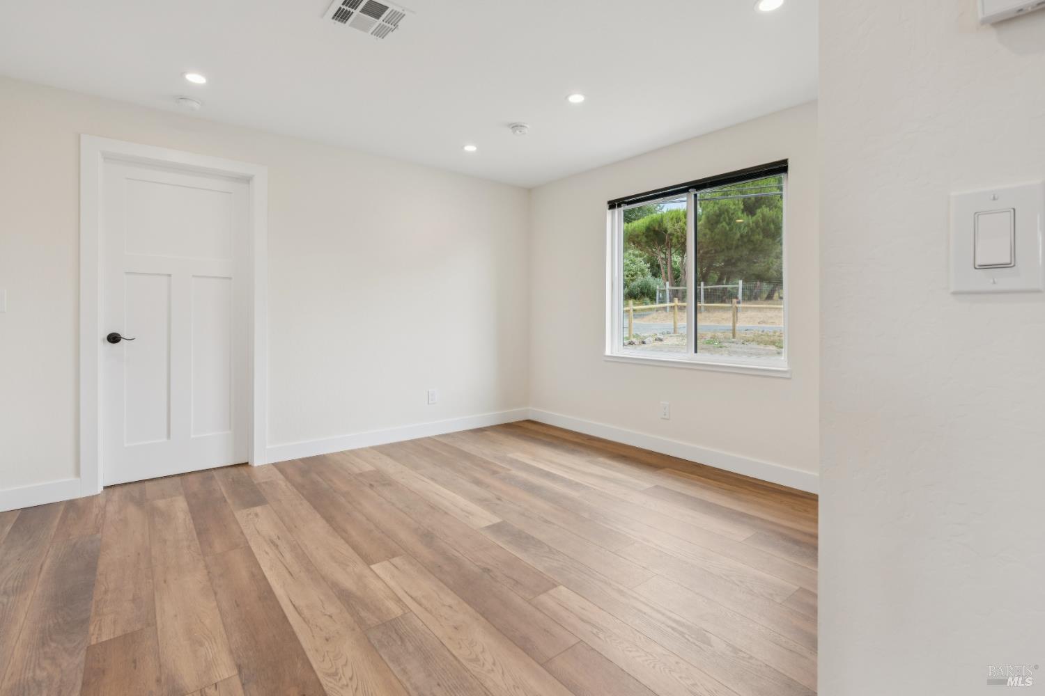 Detail Gallery Image 13 of 44 For 6700 Moro St, Petaluma,  CA 94952 - 3 Beds | 2/1 Baths