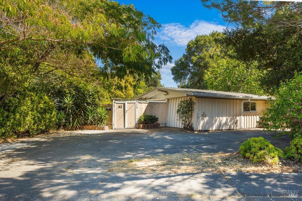 Detail Gallery Image 44 of 50 For 82 Grove Ln, Novato,  CA 94947 - 4 Beds | 2 Baths