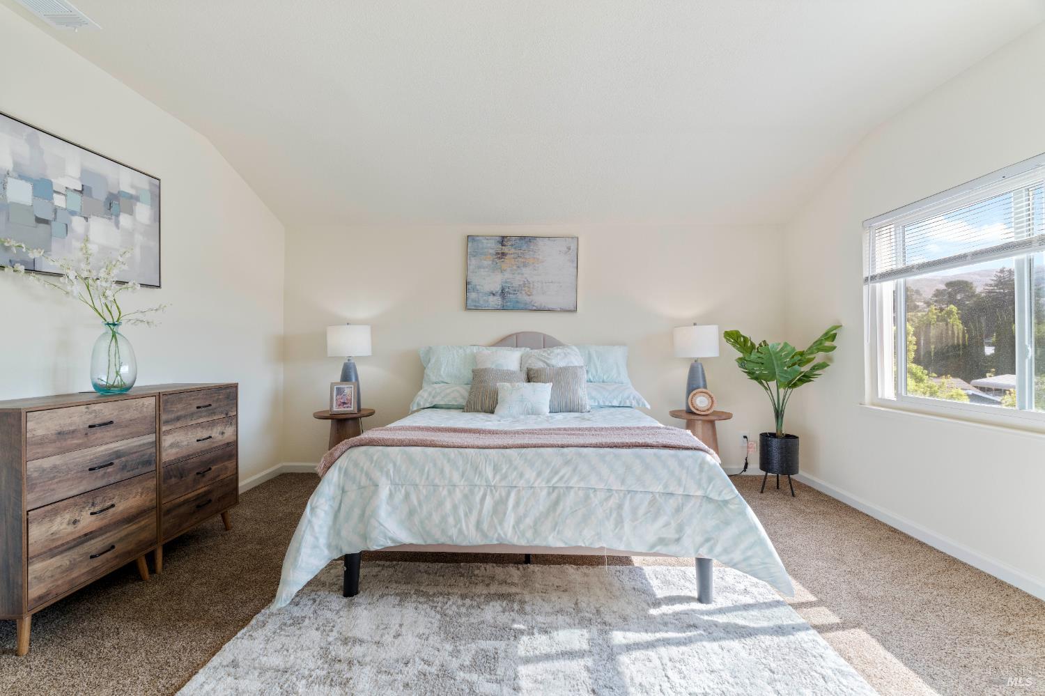Detail Gallery Image 24 of 35 For 107 Lexington Dr, Vallejo,  CA 94591 - 3 Beds | 2/1 Baths