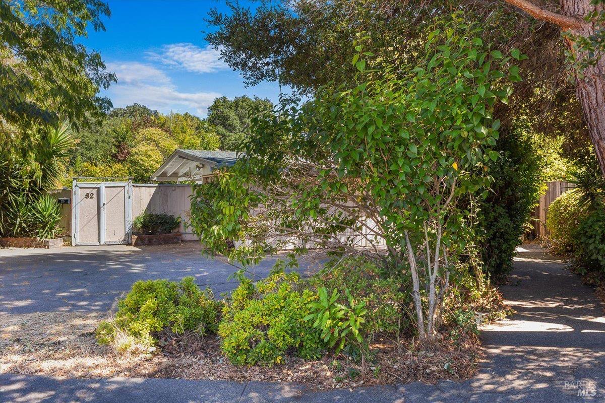 Detail Gallery Image 3 of 50 For 82 Grove Ln, Novato,  CA 94947 - 4 Beds | 2 Baths