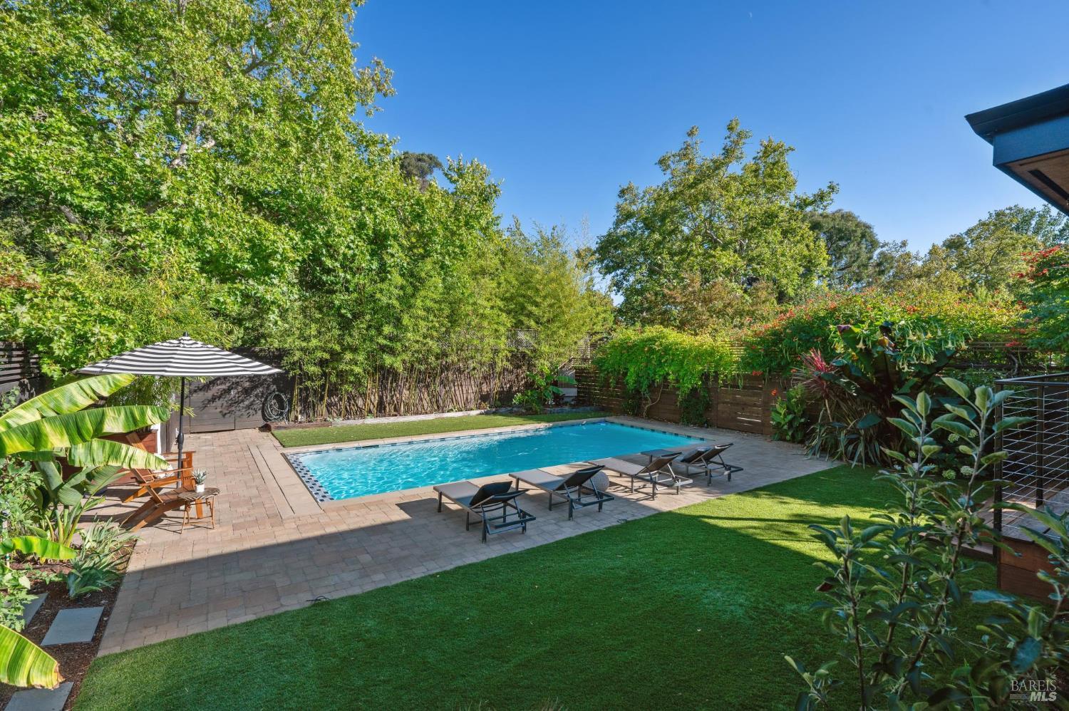 Detail Gallery Image 45 of 72 For 134 San Francisco Blvd, San Anselmo,  CA 94960 - 3 Beds | 3 Baths