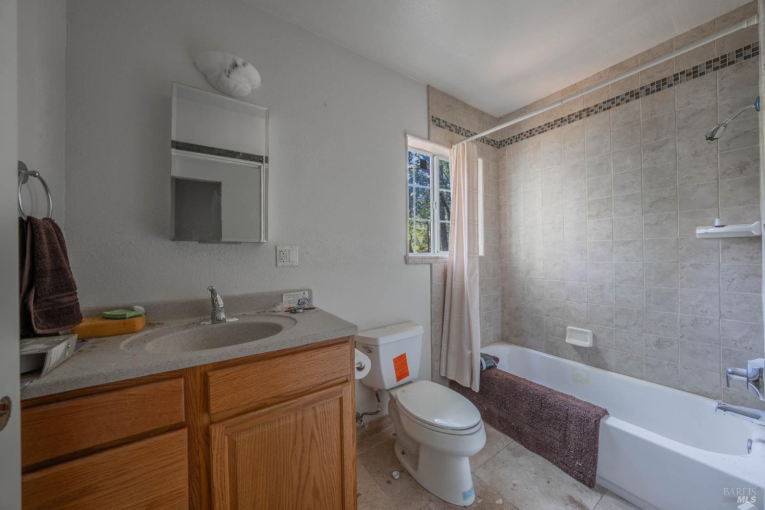 Detail Gallery Image 16 of 36 For 1561 Alcott Ln, Willits,  CA 95490 - 2 Beds | 2/1 Baths