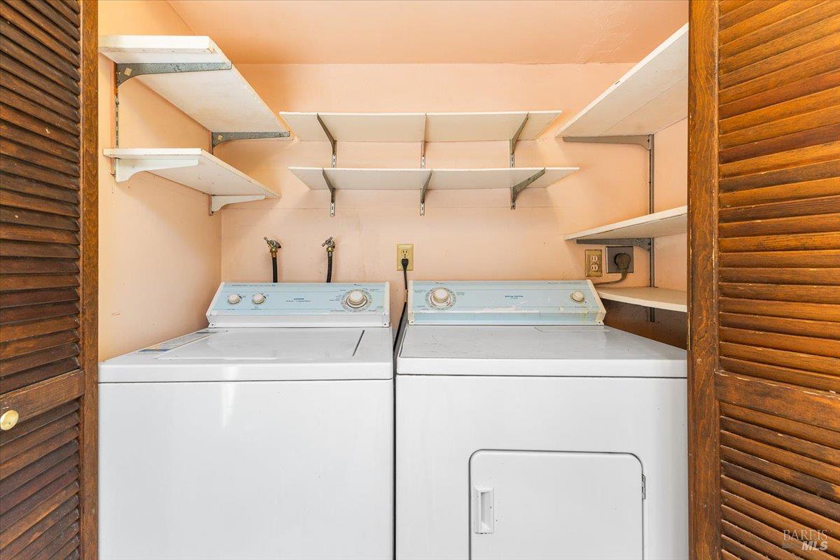 Detail Gallery Image 20 of 50 For 82 Grove Ln, Novato,  CA 94947 - 4 Beds | 2 Baths