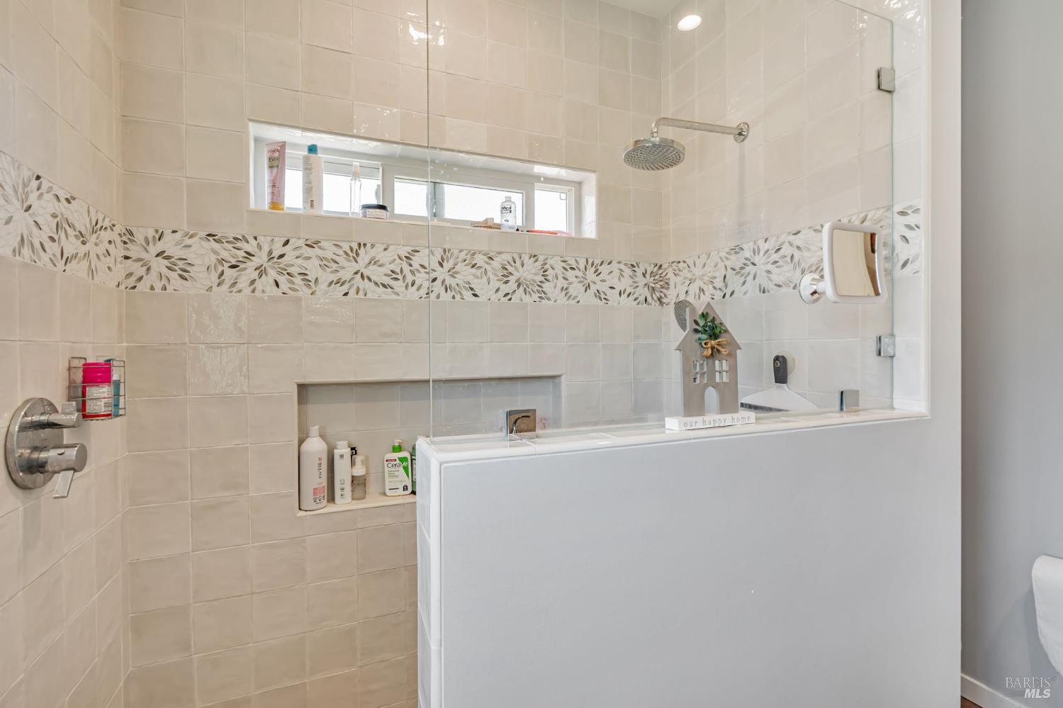 Detail Gallery Image 20 of 34 For 268 Eucalyptus Rd, Petaluma,  CA 94952 - 2 Beds | 2 Baths