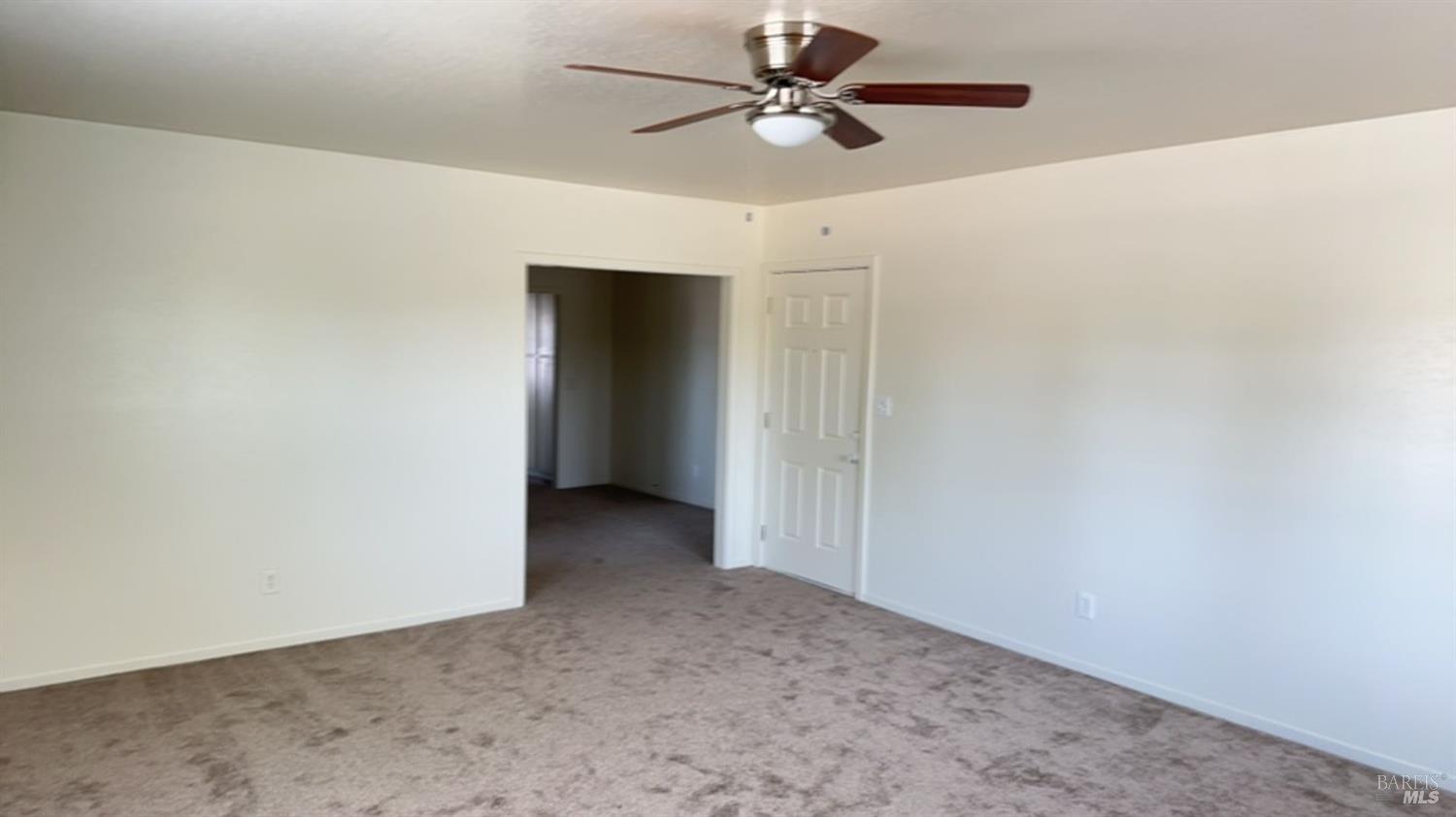Detail Gallery Image 8 of 11 For 1240 Missouri St #3,  Fairfield,  CA 94533 - 1 Beds | 1 Baths