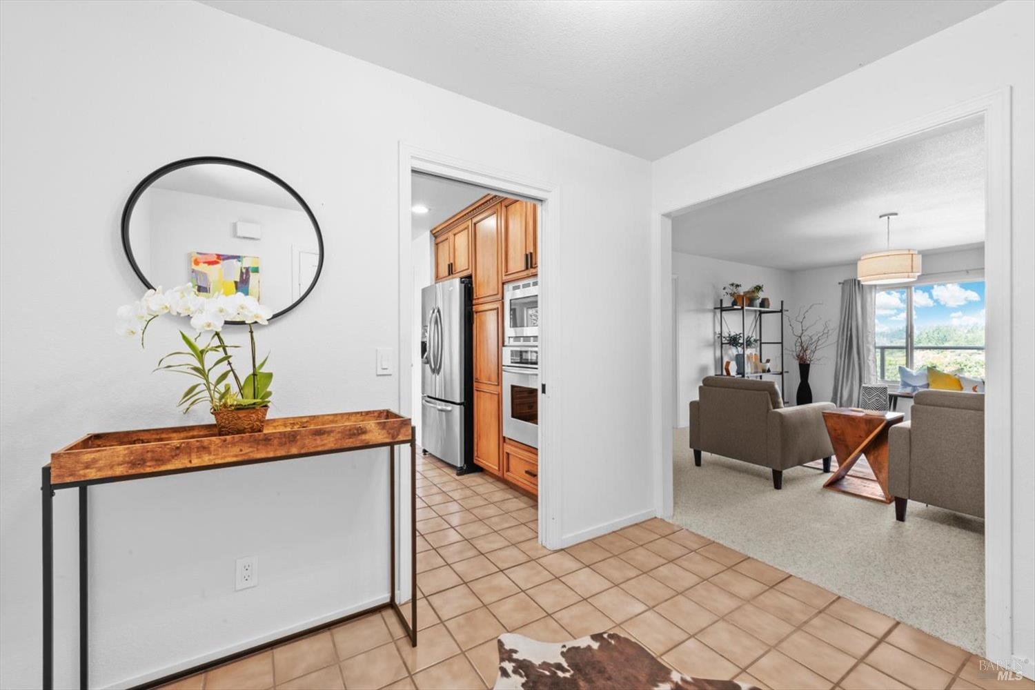 Detail Gallery Image 6 of 30 For 5860 Sharp Rd, Calistoga,  CA 94515 - 4 Beds | 4 Baths