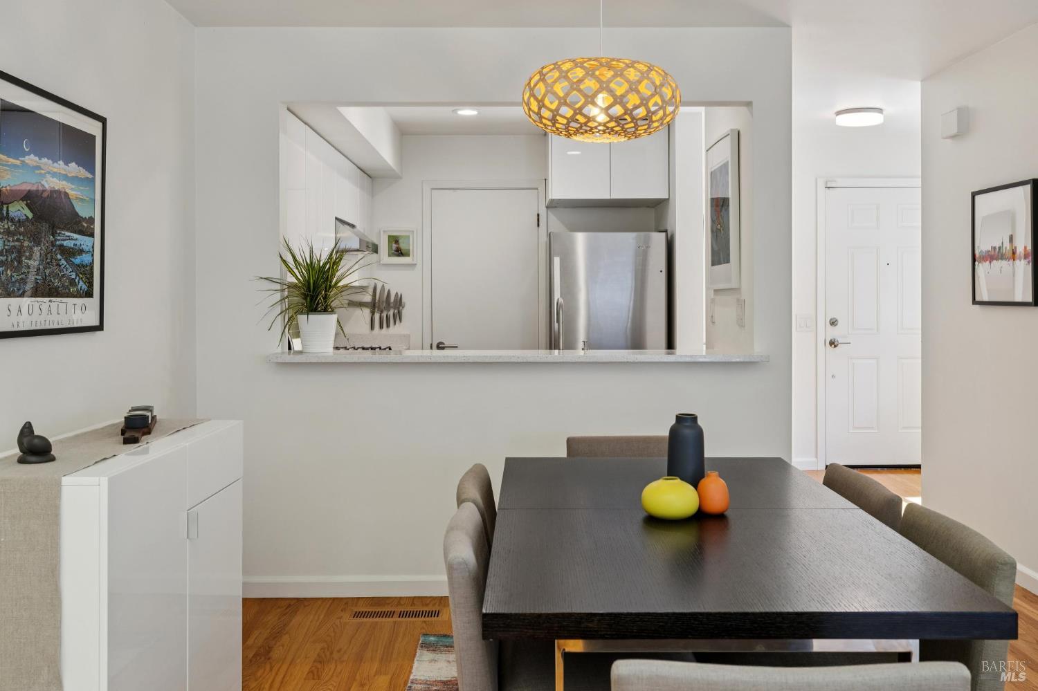 Detail Gallery Image 10 of 34 For 614 Wateree St, Sausalito,  CA 94965 - 2 Beds | 1/1 Baths