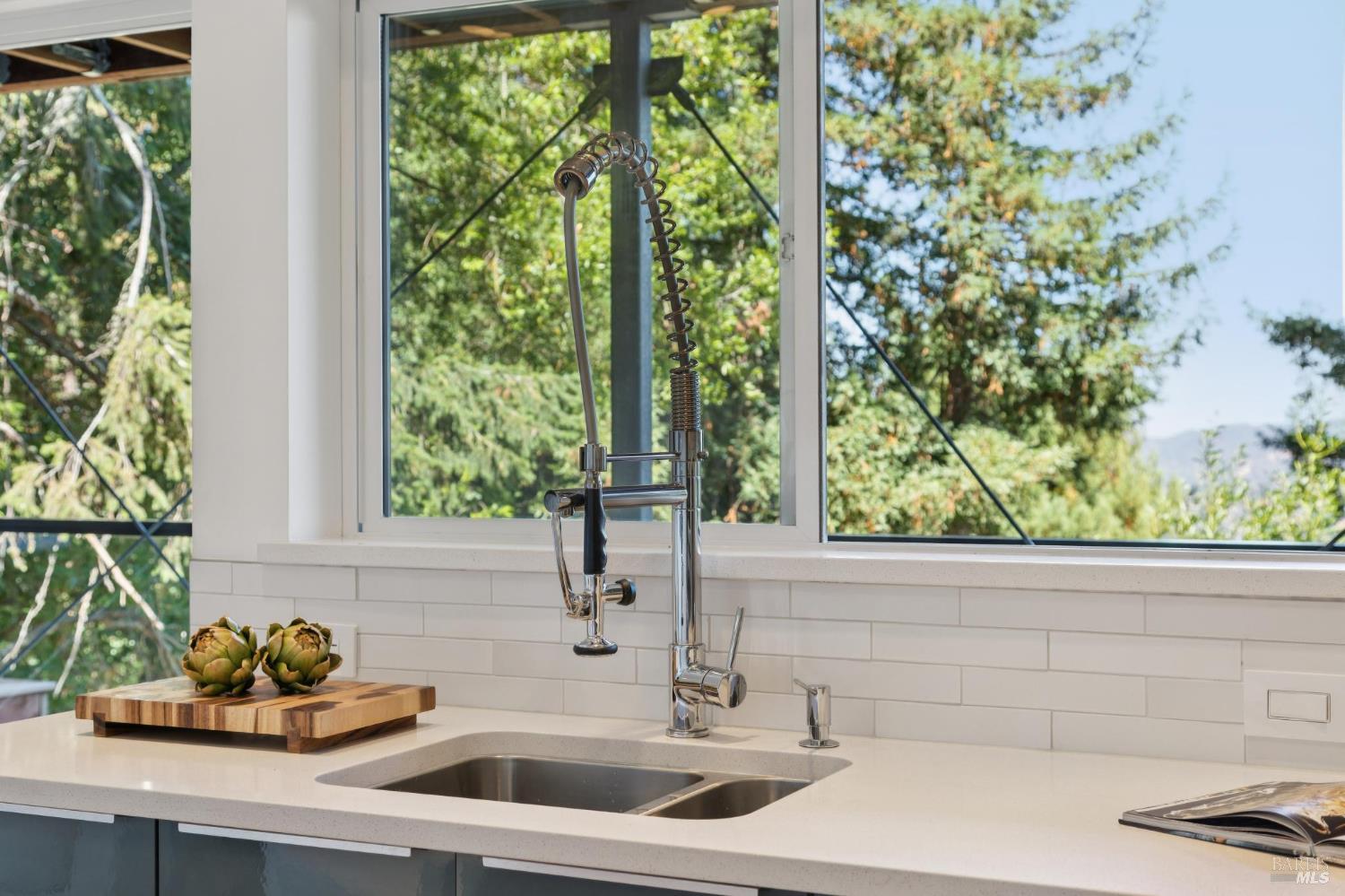 Detail Gallery Image 71 of 85 For 404 Summit Dr, Corte Madera,  CA 94925 - 3 Beds | 4 Baths