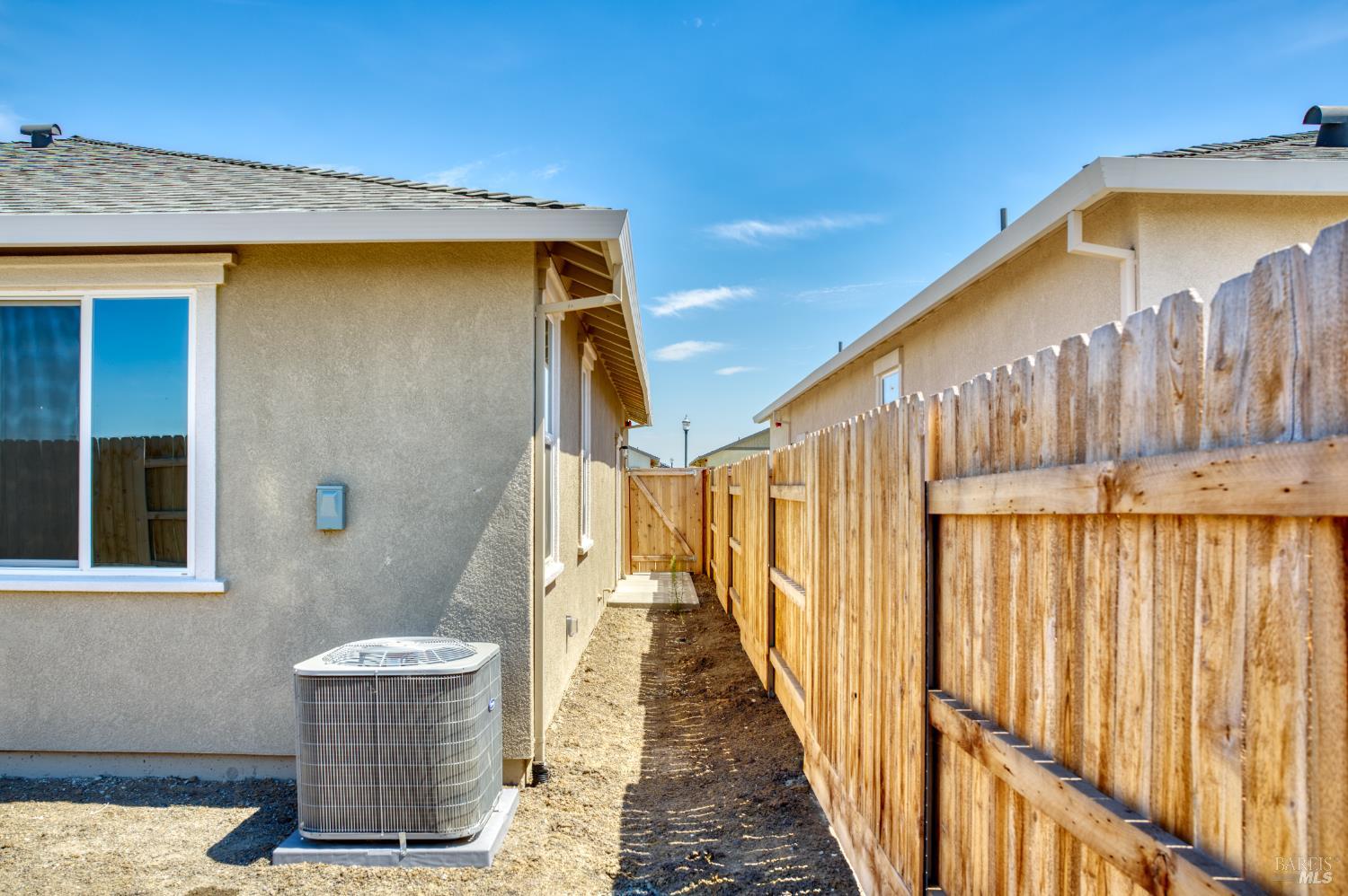 Detail Gallery Image 25 of 32 For 2261 Espana Ln, Rio Vista,  CA 94571 - 2 Beds | 2 Baths