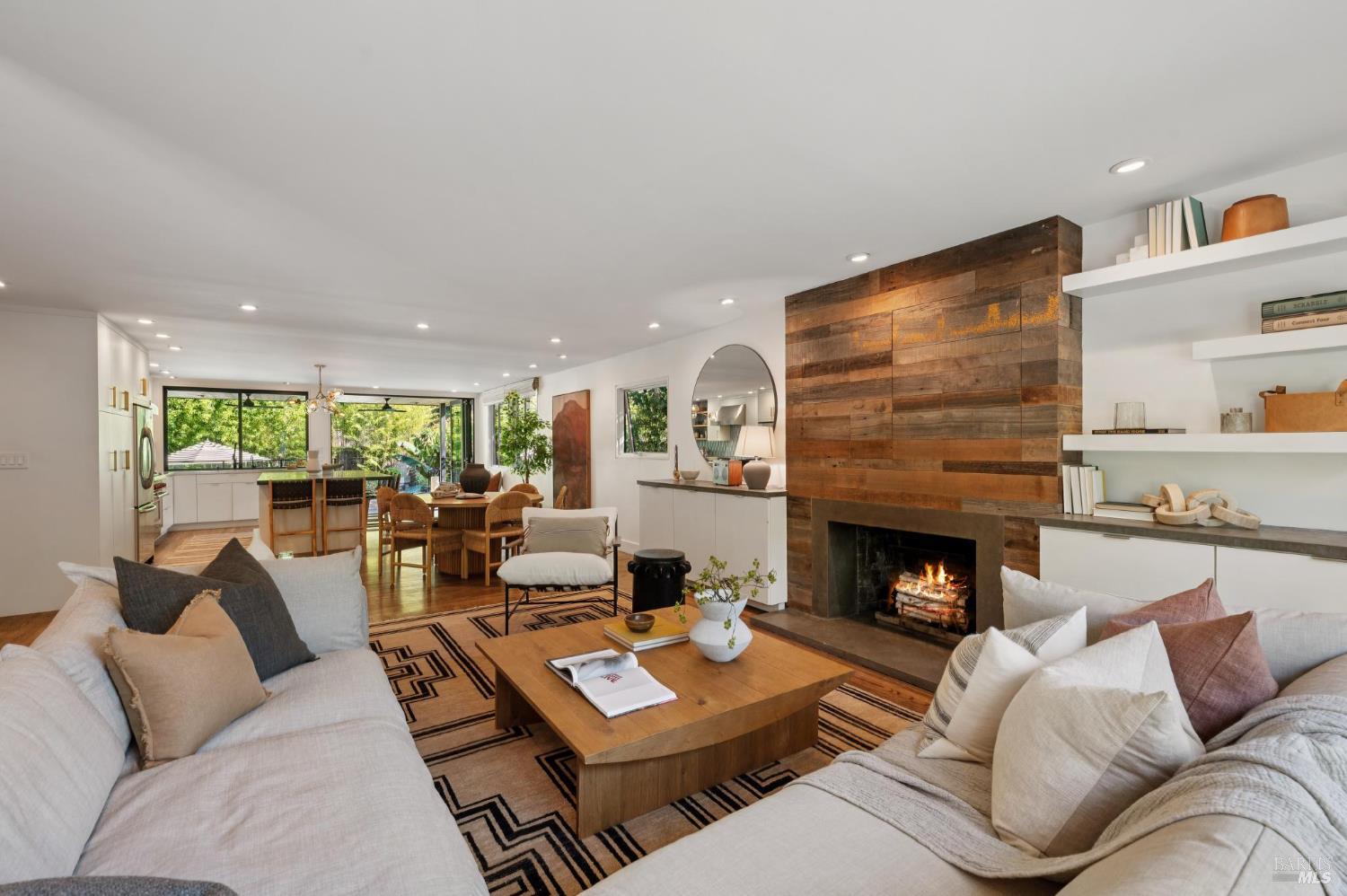 Detail Gallery Image 11 of 72 For 134 San Francisco Blvd, San Anselmo,  CA 94960 - 3 Beds | 3 Baths