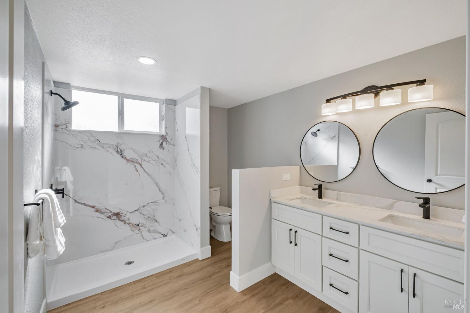 Detail Gallery Image 4 of 23 For 914 Francisco Dr, Suisun City,  CA 94585 - 3 Beds | 2 Baths