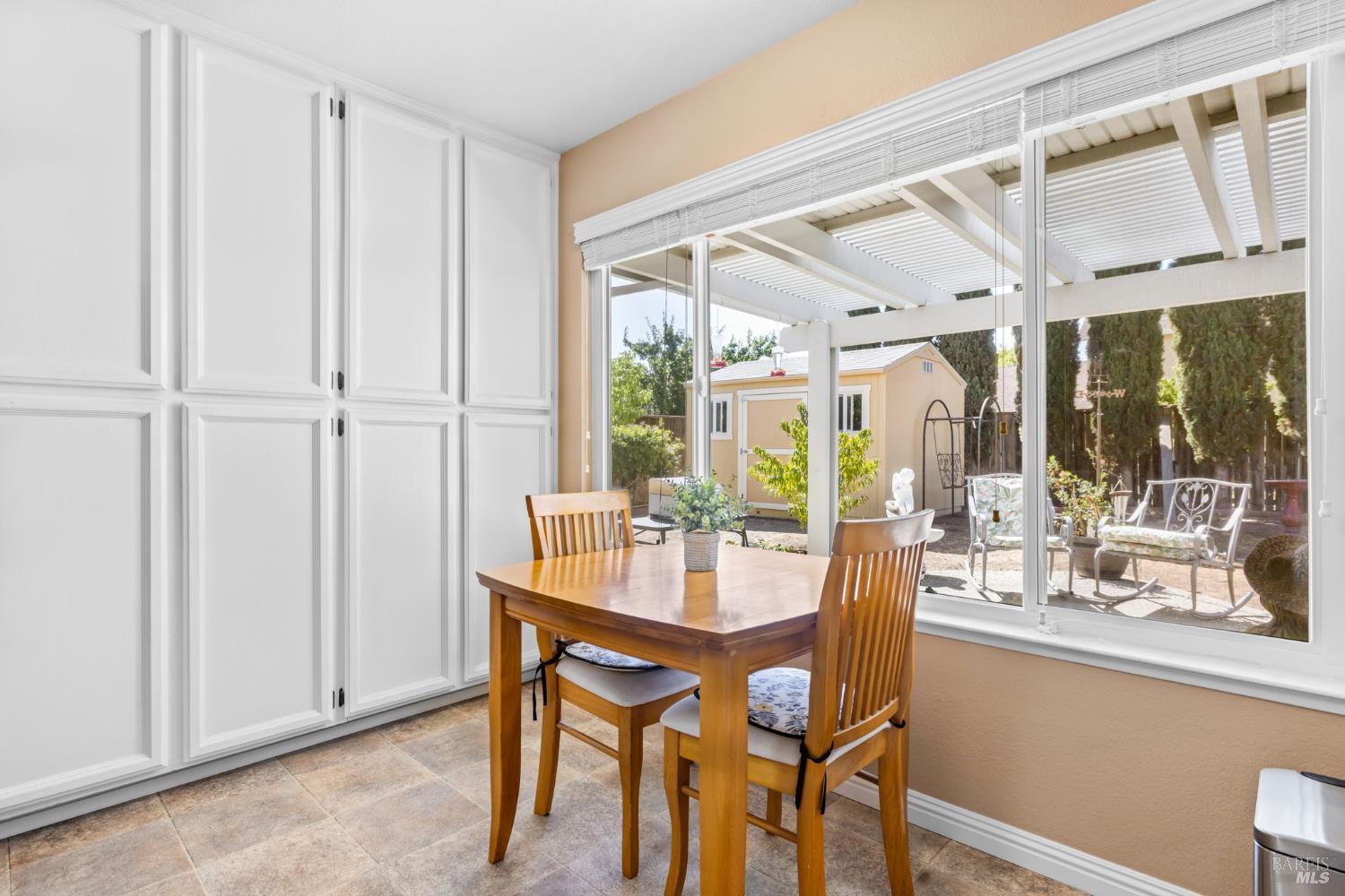 Detail Gallery Image 17 of 42 For 516 Owl Ct, Vacaville,  CA 95687 - 3 Beds | 2/1 Baths