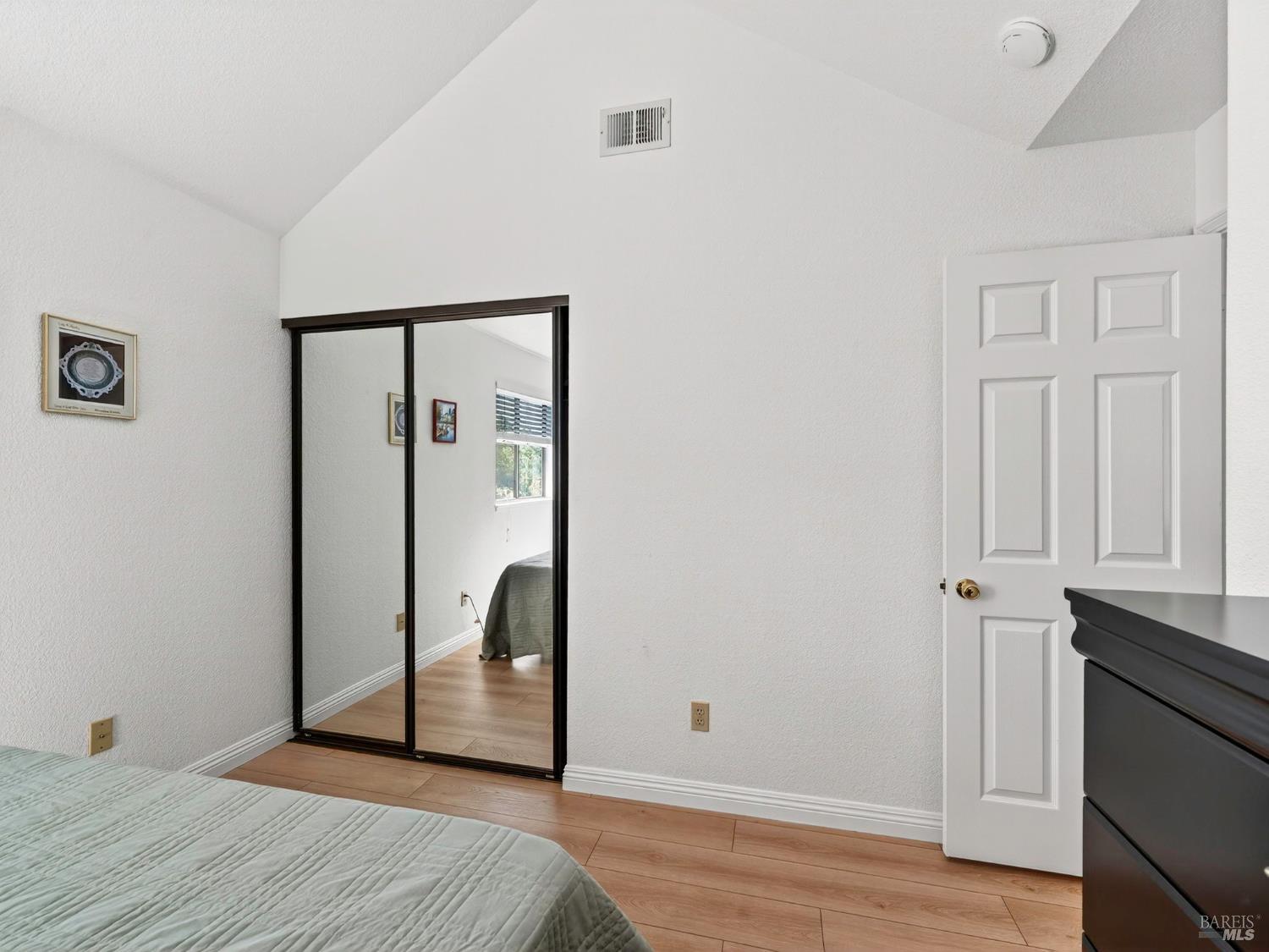 Detail Gallery Image 29 of 42 For 22 Valley West Cir, Napa,  CA 94558 - 3 Beds | 2/1 Baths