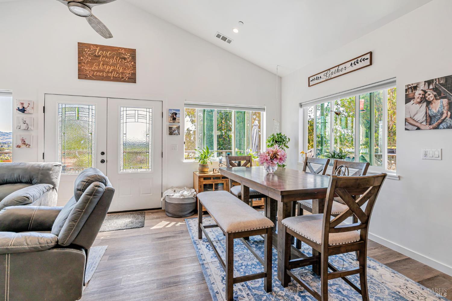 Detail Gallery Image 12 of 34 For 268 Eucalyptus Rd, Petaluma,  CA 94952 - 2 Beds | 2 Baths