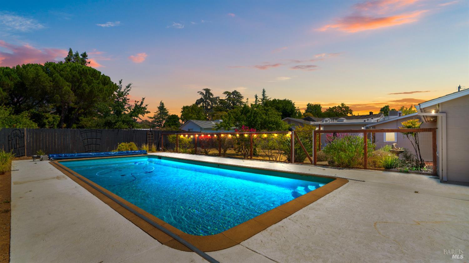 Detail Gallery Image 36 of 40 For 765 Sun Ln, Novato,  CA 94947 - 4 Beds | 3 Baths