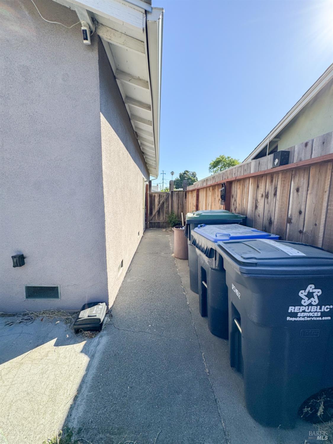 Detail Gallery Image 62 of 63 For 2065 Robin Dr, Fairfield,  CA 94533 - 3 Beds | 2 Baths