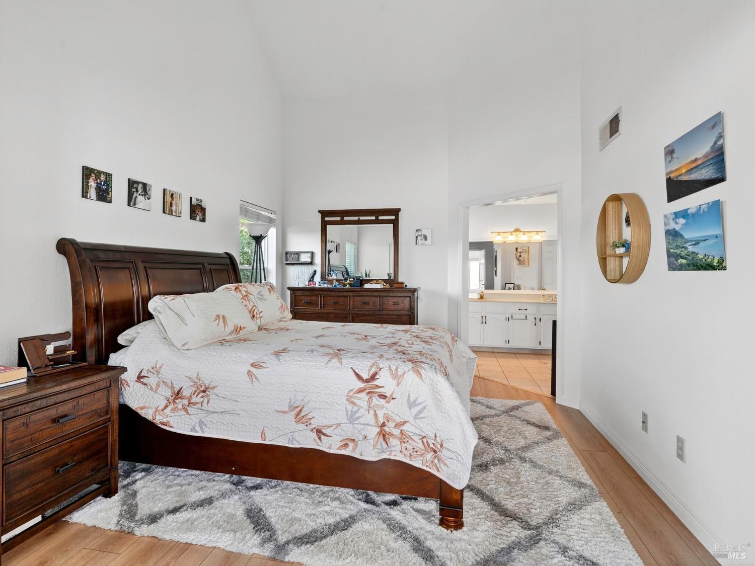 Detail Gallery Image 15 of 42 For 22 Valley West Cir, Napa,  CA 94558 - 3 Beds | 2/1 Baths