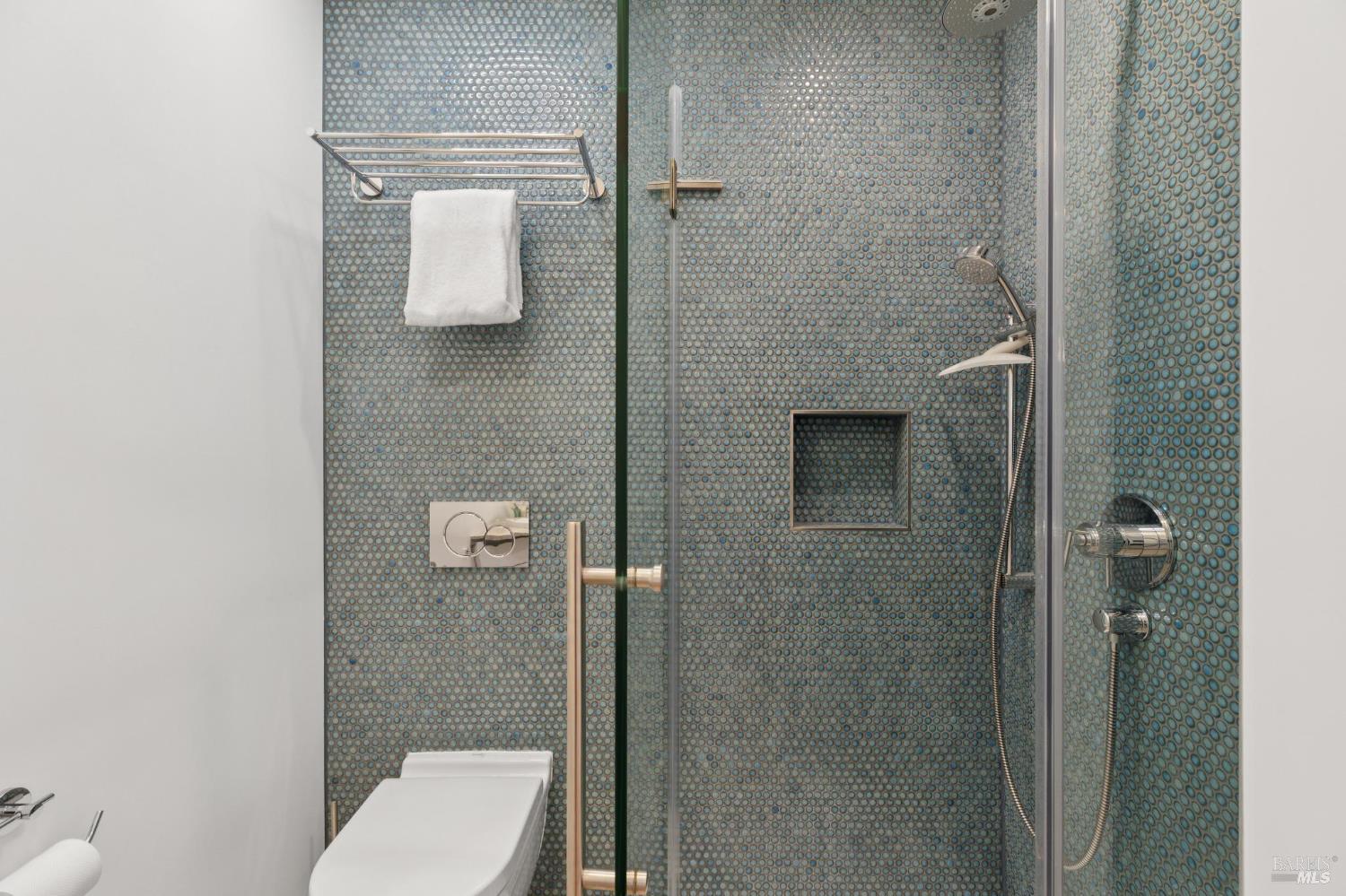 Detail Gallery Image 59 of 85 For 404 Summit Dr, Corte Madera,  CA 94925 - 3 Beds | 4 Baths