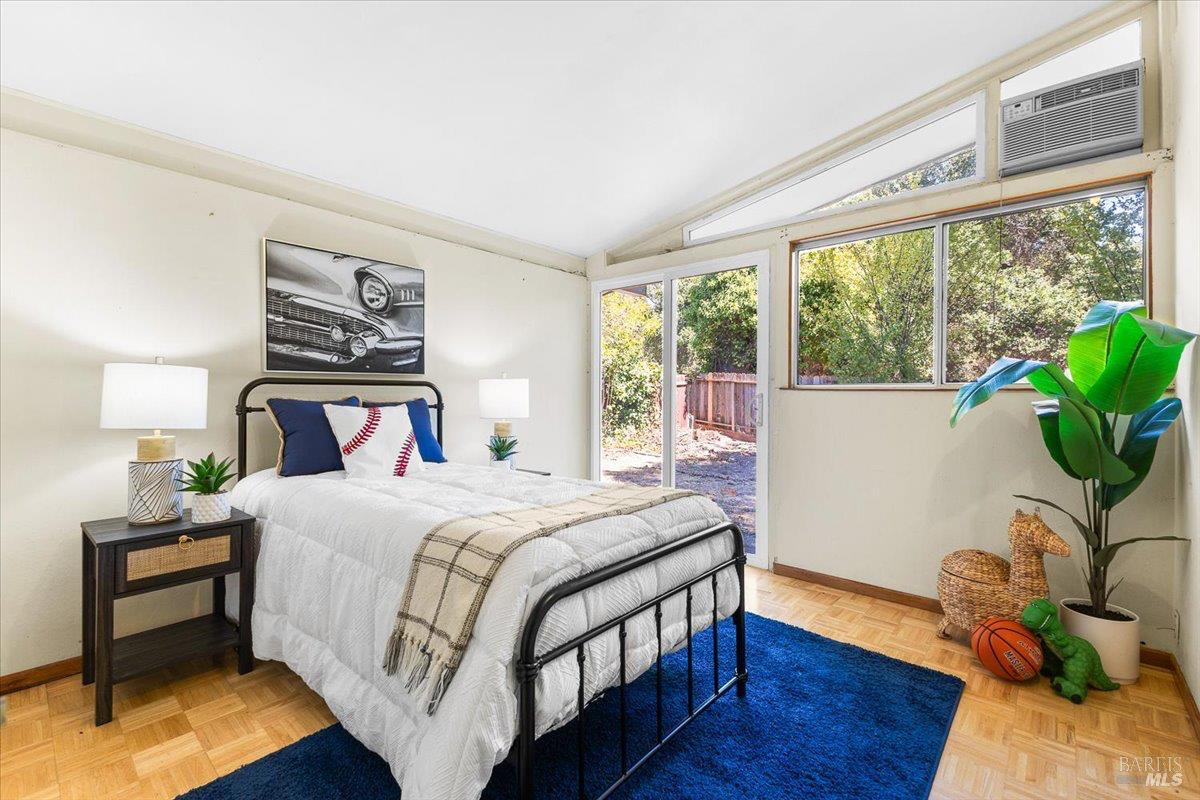 Detail Gallery Image 27 of 50 For 82 Grove Ln, Novato,  CA 94947 - 4 Beds | 2 Baths