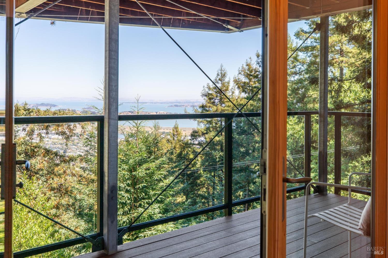 Detail Gallery Image 56 of 85 For 404 Summit Dr, Corte Madera,  CA 94925 - 3 Beds | 4 Baths