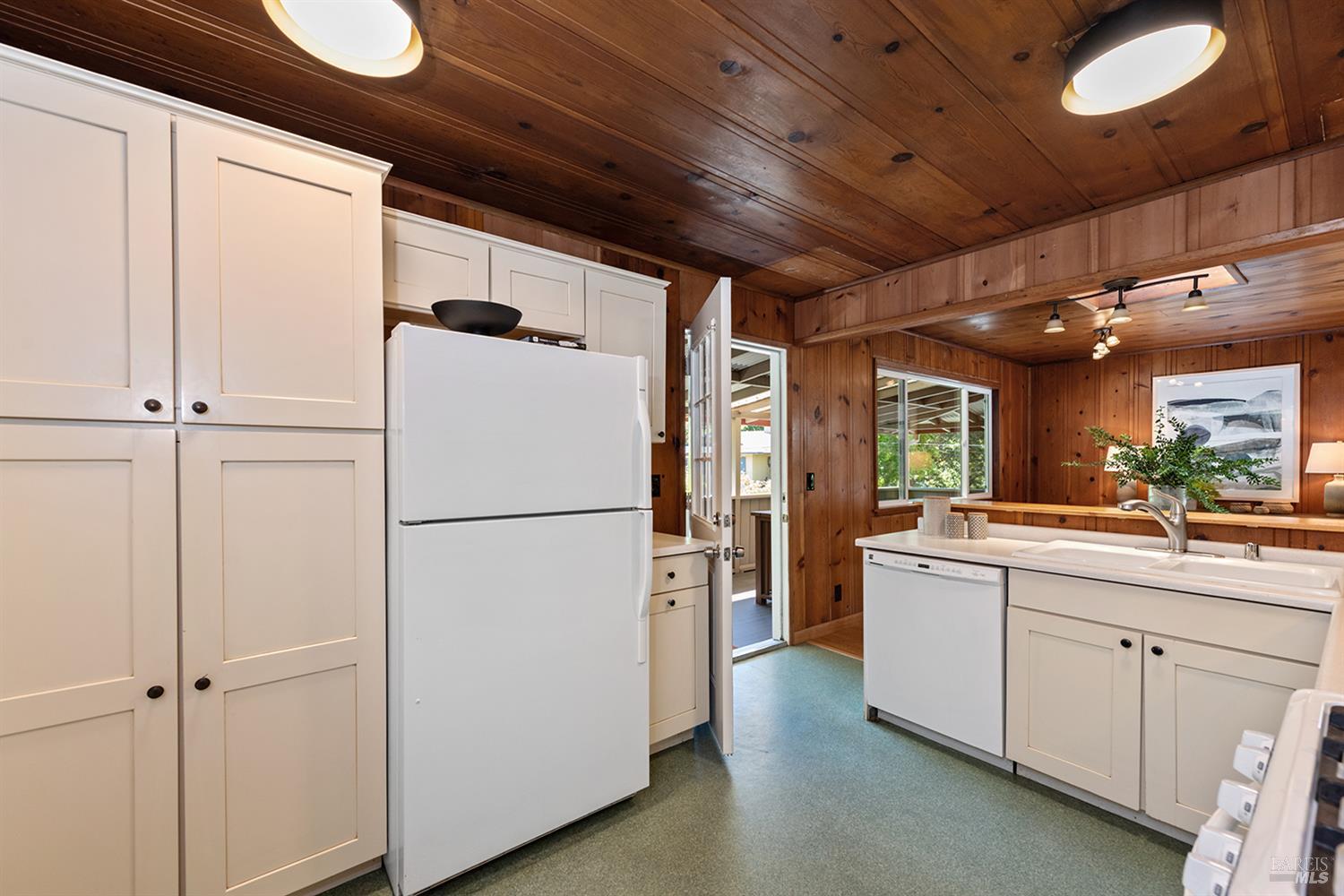 Detail Gallery Image 23 of 56 For 17837 Orchard Ave, Guerneville,  CA 95446 - 3 Beds | 2 Baths