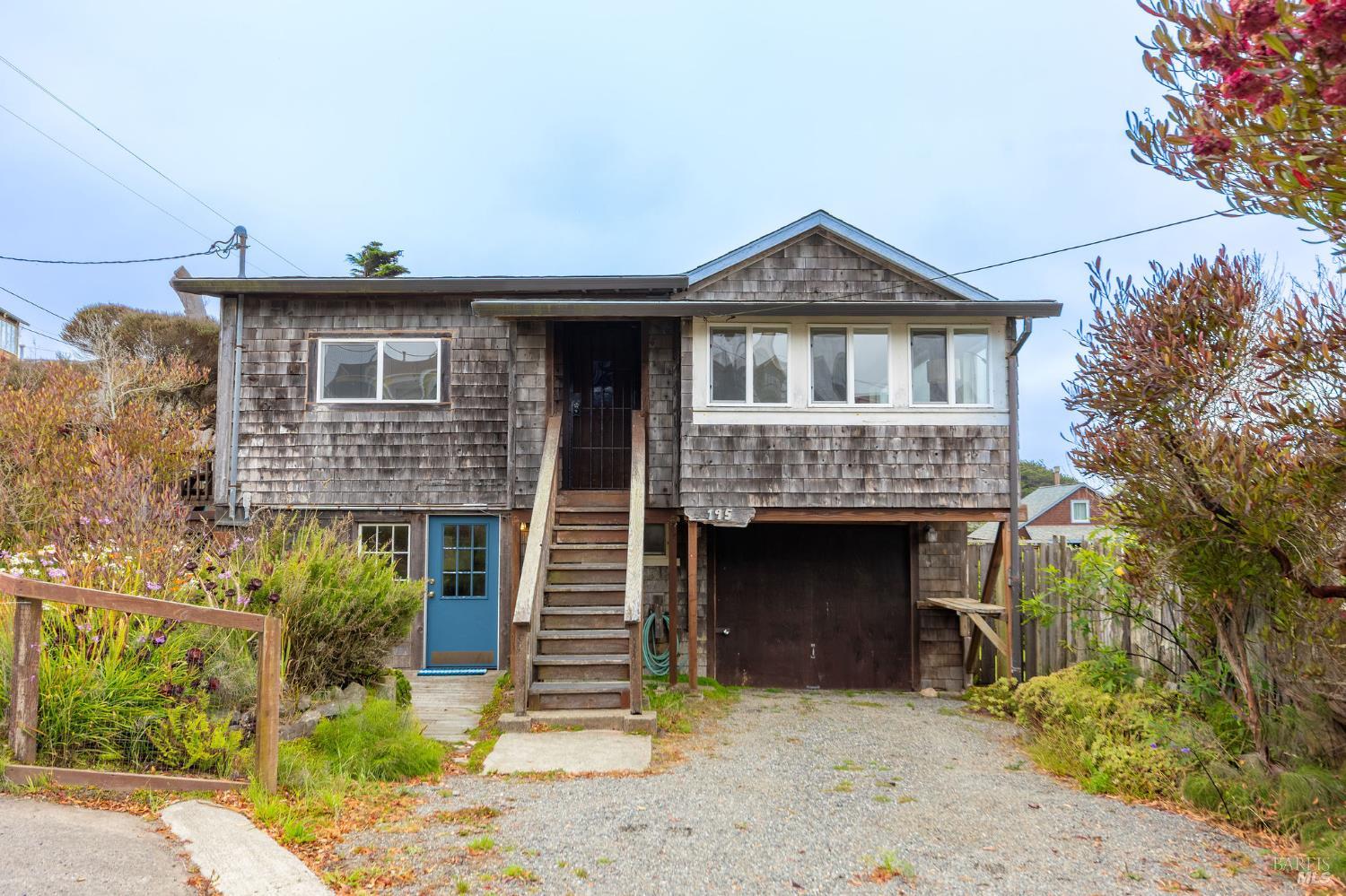 Detail Gallery Image 3 of 32 For 195 Ocean View Ave, Bodega Bay,  CA 94923 - 2 Beds | 2 Baths