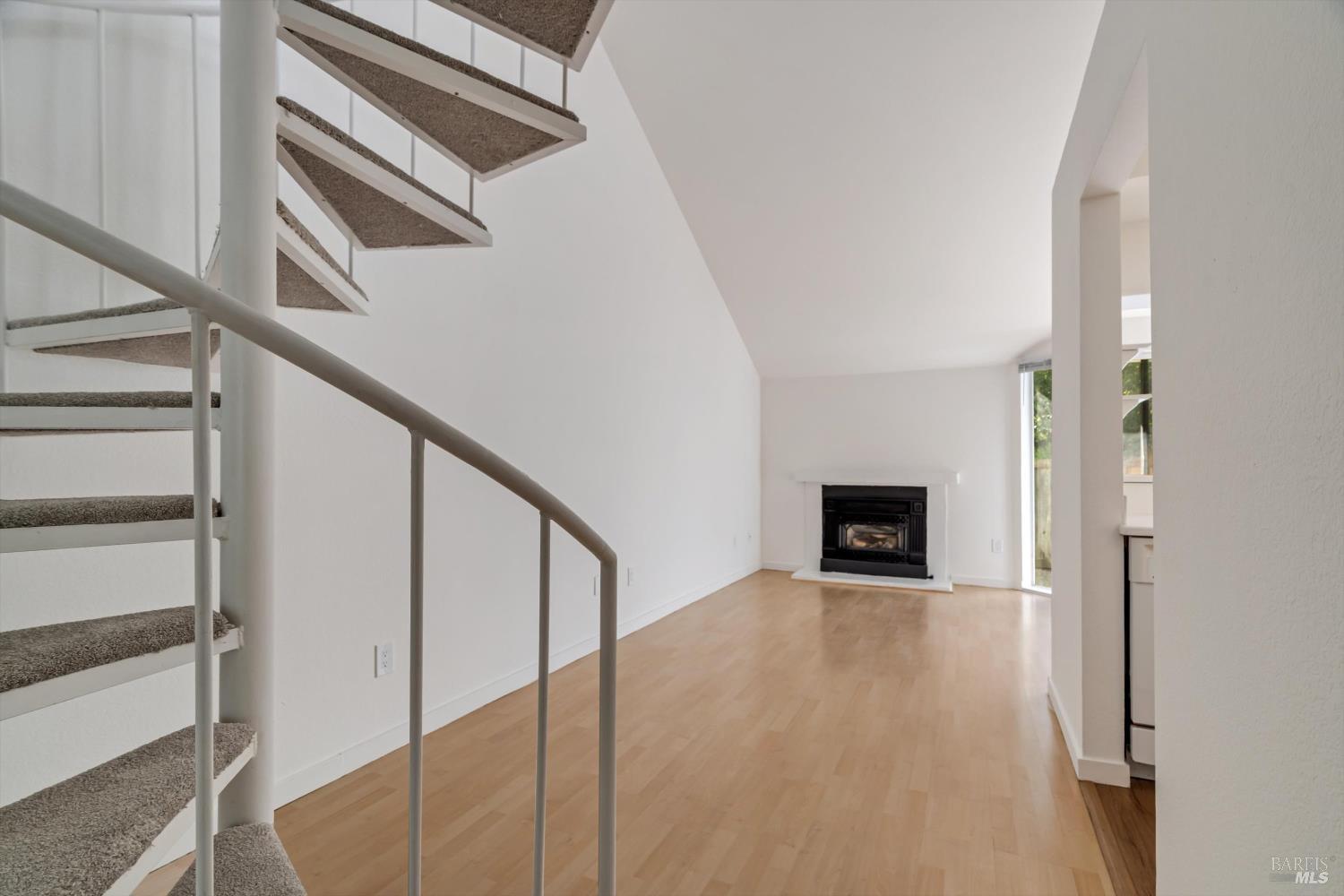 Detail Gallery Image 6 of 19 For 156 Courtyards East Unkn, Windsor,  CA 95492 - 2 Beds | 2 Baths