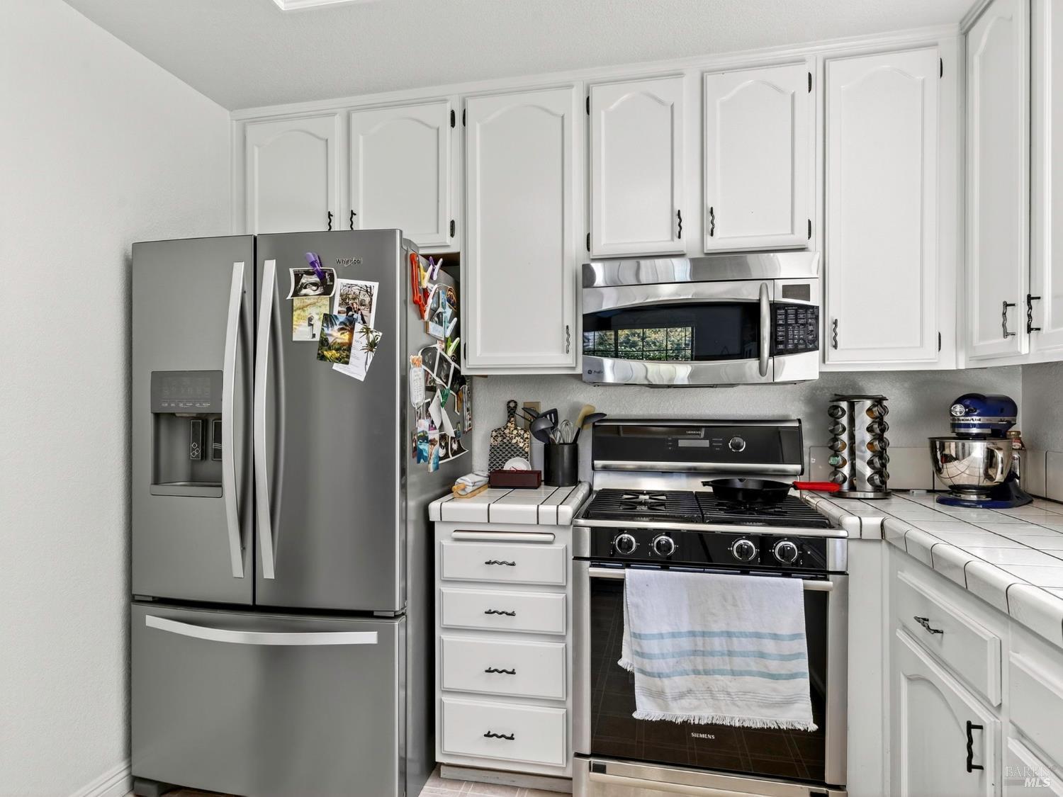 Detail Gallery Image 5 of 42 For 22 Valley West Cir, Napa,  CA 94558 - 3 Beds | 2/1 Baths