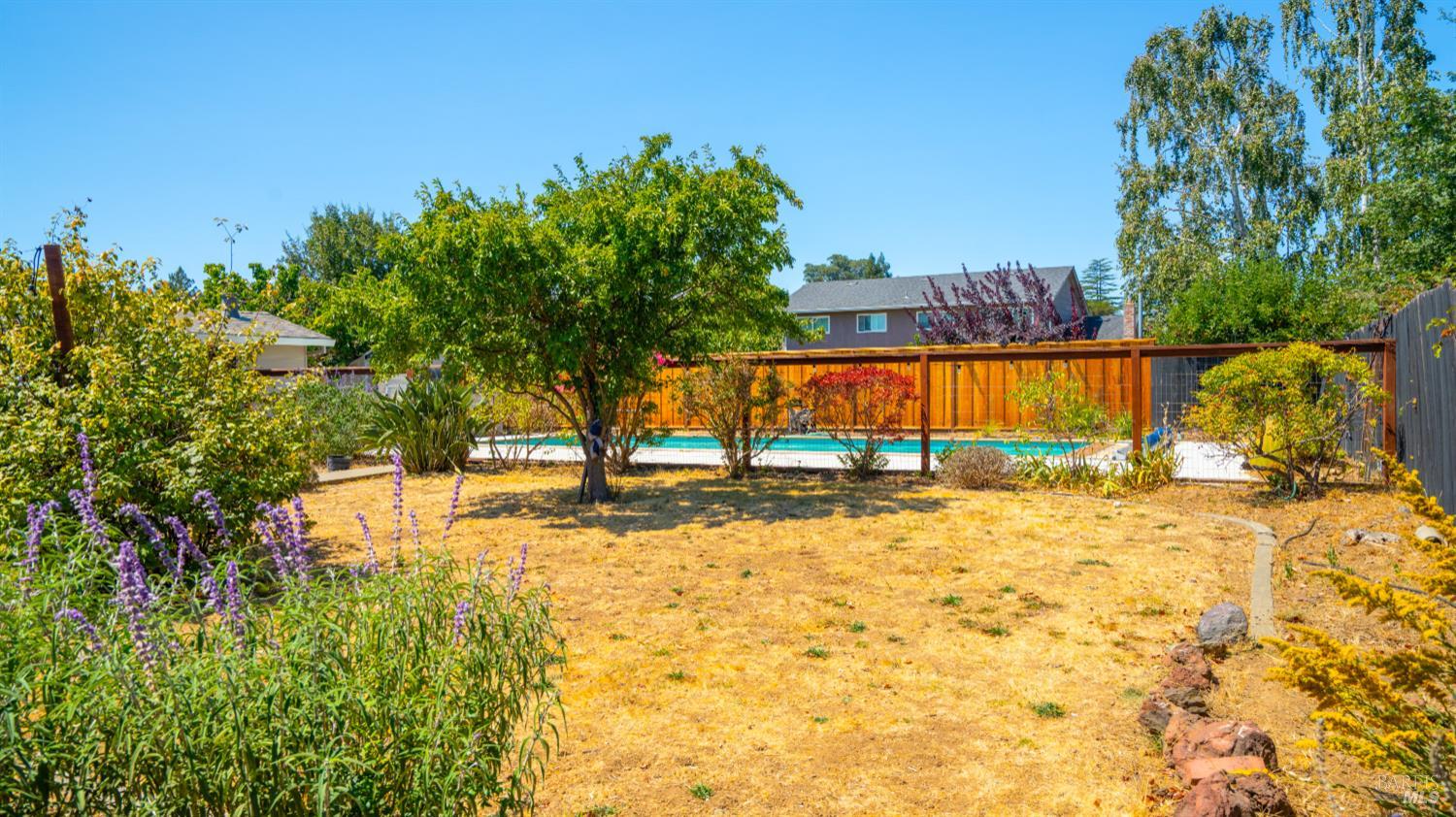Detail Gallery Image 32 of 40 For 765 Sun Ln, Novato,  CA 94947 - 4 Beds | 3 Baths