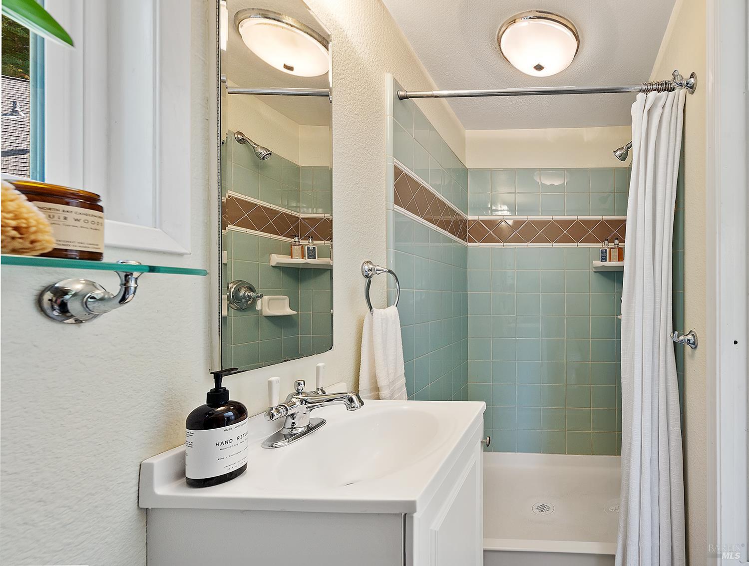 Detail Gallery Image 33 of 56 For 17837 Orchard Ave, Guerneville,  CA 95446 - 3 Beds | 2 Baths