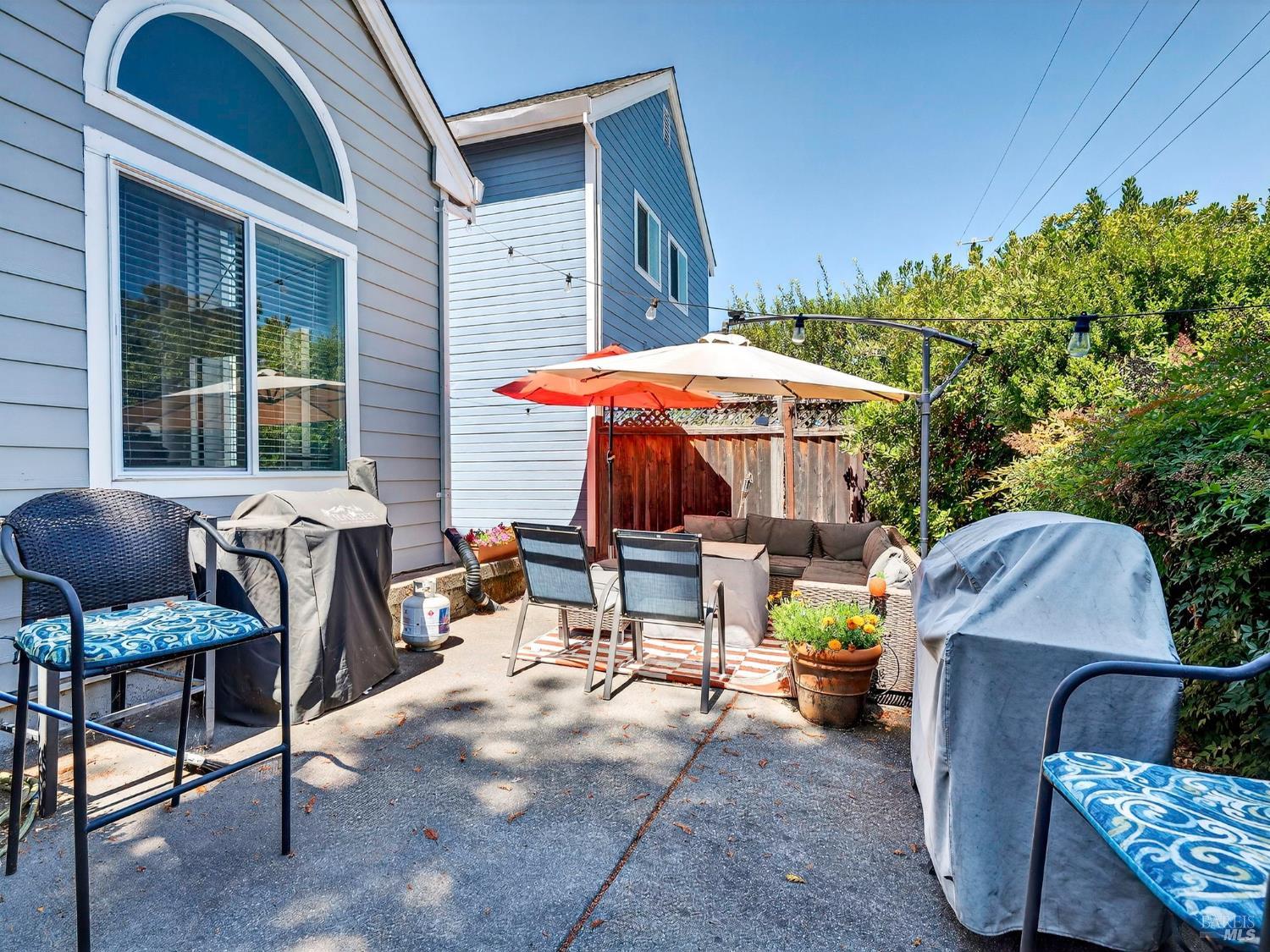 Detail Gallery Image 34 of 42 For 22 Valley West Cir, Napa,  CA 94558 - 3 Beds | 2/1 Baths