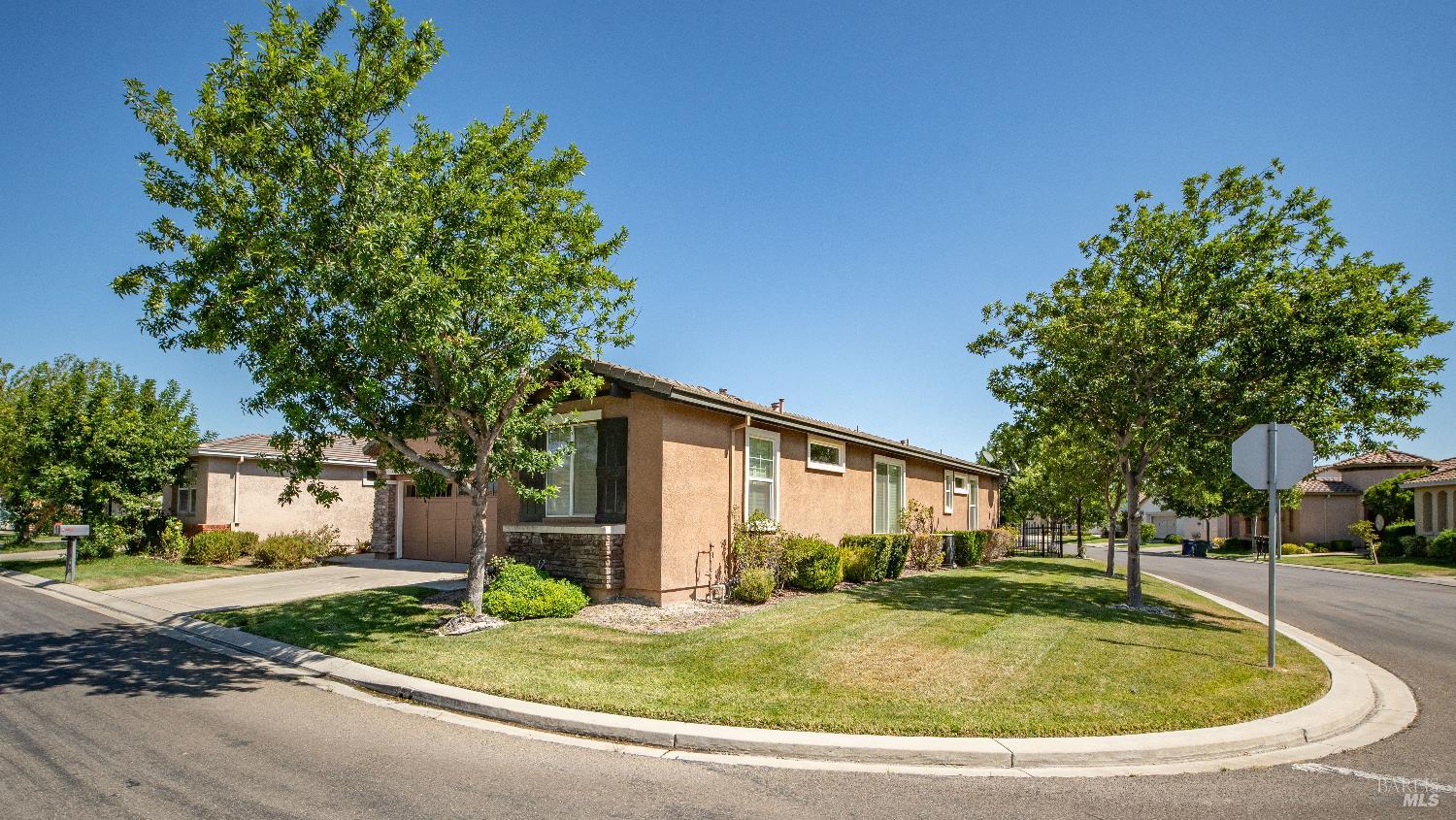 Detail Gallery Image 4 of 46 For 1000 Michelbook Ln, Rio Vista,  CA 94571 - 2 Beds | 2 Baths