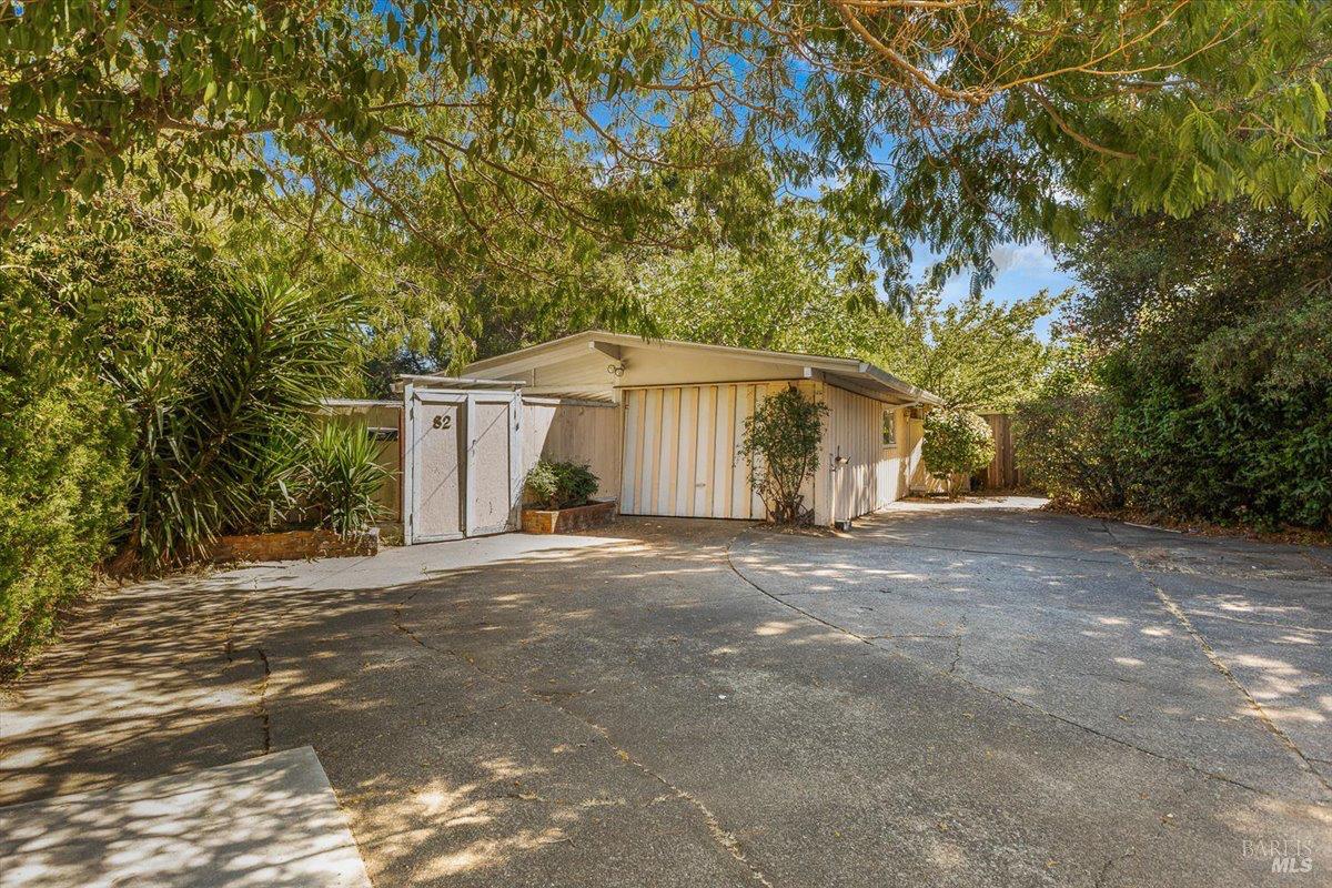 Detail Gallery Image 45 of 50 For 82 Grove Ln, Novato,  CA 94947 - 4 Beds | 2 Baths
