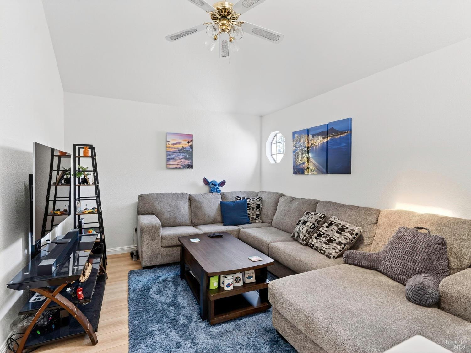 Detail Gallery Image 23 of 42 For 22 Valley West Cir, Napa,  CA 94558 - 3 Beds | 2/1 Baths