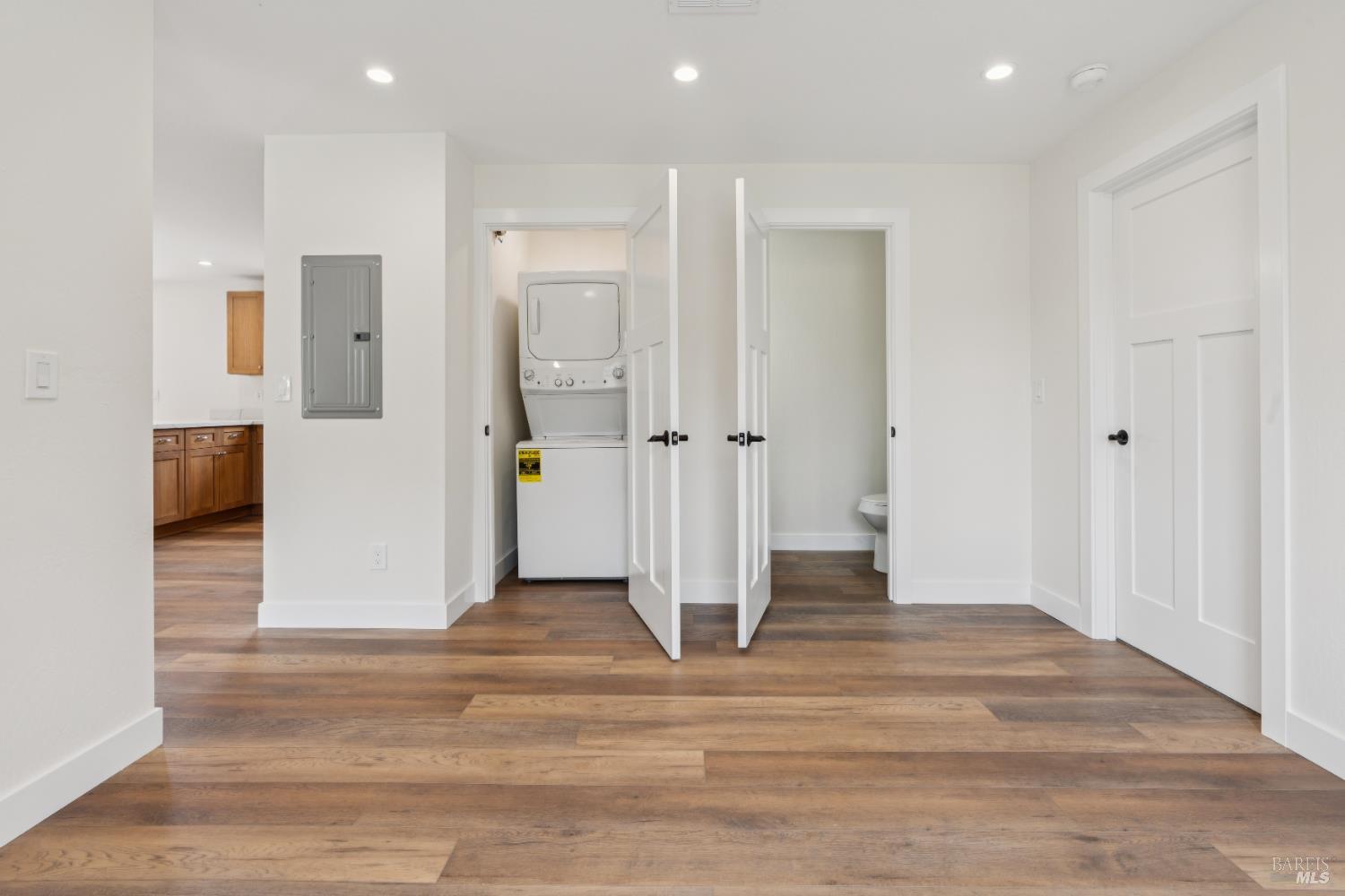Detail Gallery Image 17 of 44 For 6700 Moro St, Petaluma,  CA 94952 - 3 Beds | 2/1 Baths