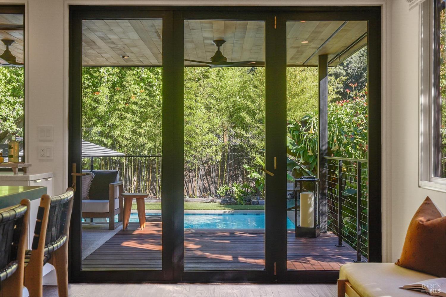 Detail Gallery Image 14 of 72 For 134 San Francisco Blvd, San Anselmo,  CA 94960 - 3 Beds | 3 Baths